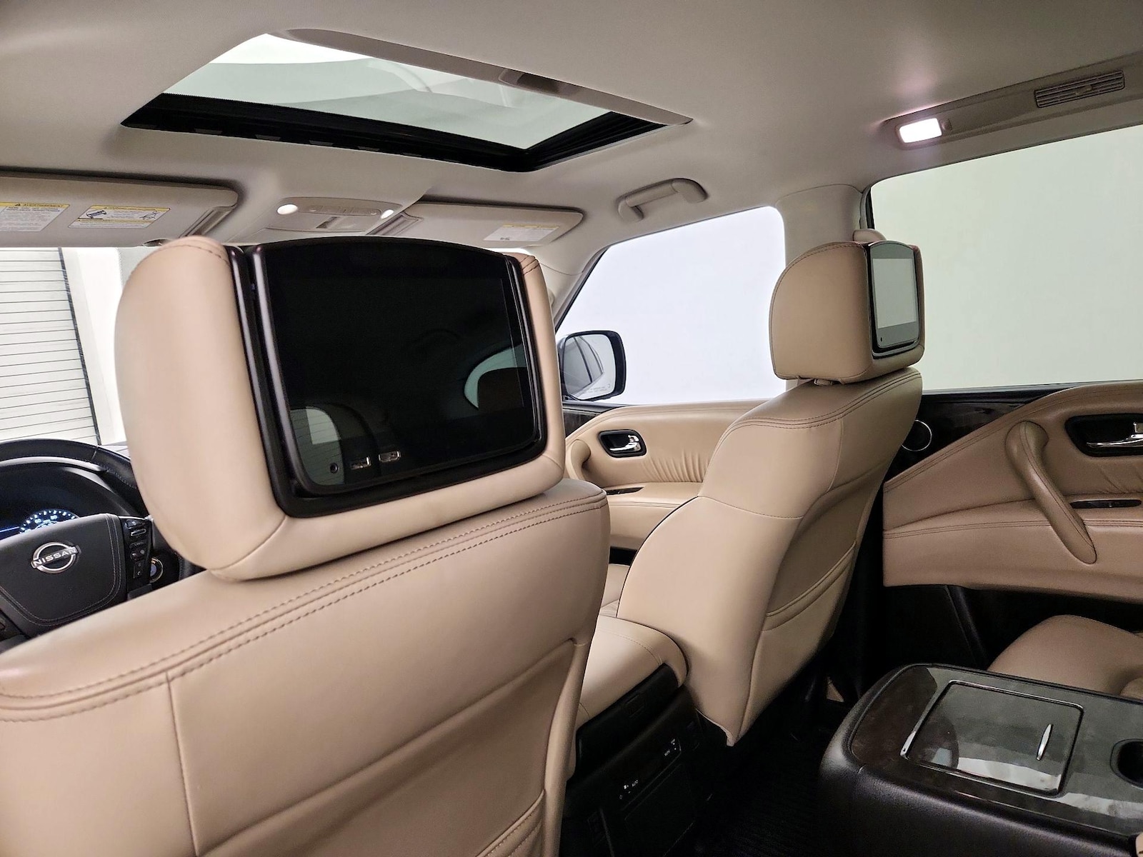 2023 Nissan Armada Platinum - Photo 25