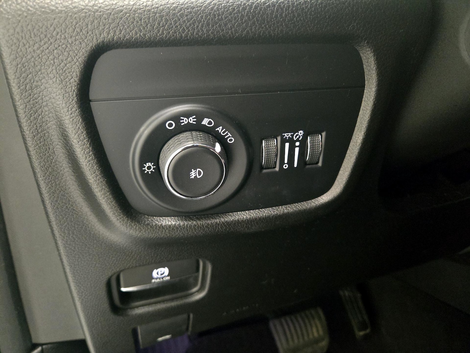 2023 Jeep Grand Cherokee Overland - Photo 14