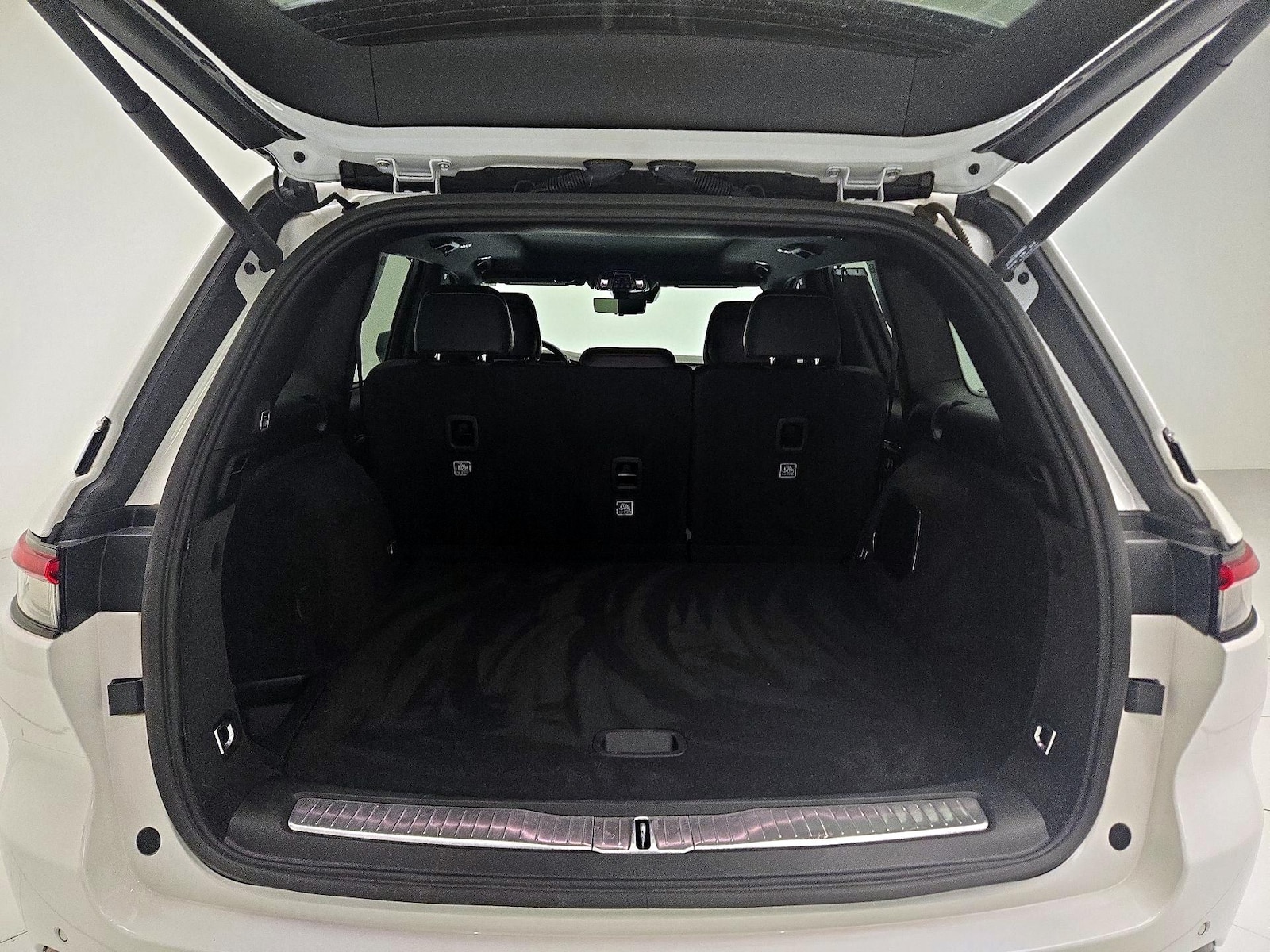 2023 Jeep Grand Cherokee Overland - Photo 23