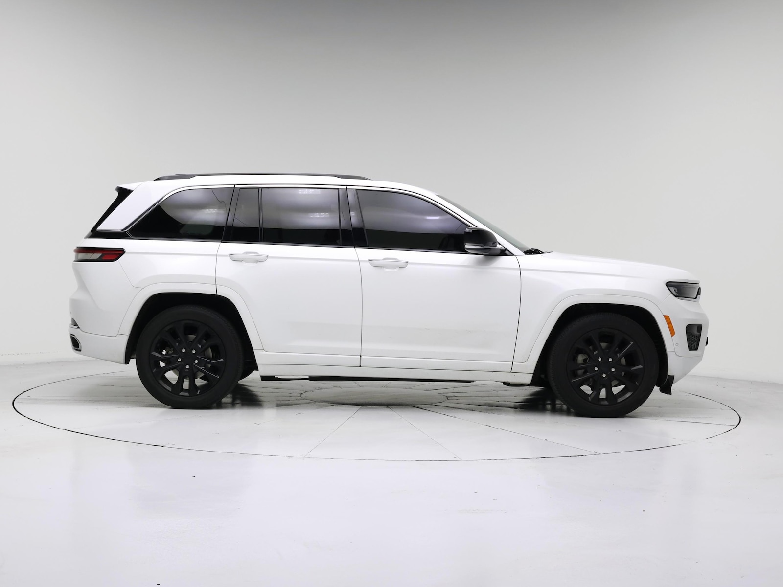 2023 Jeep Grand Cherokee Overland - Photo 8