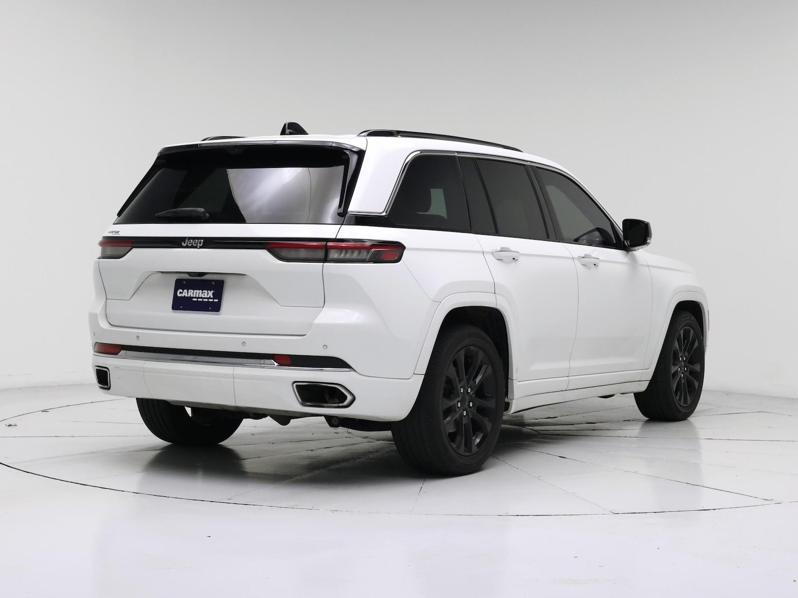 2023 Jeep Grand Cherokee Overland - Photo 9