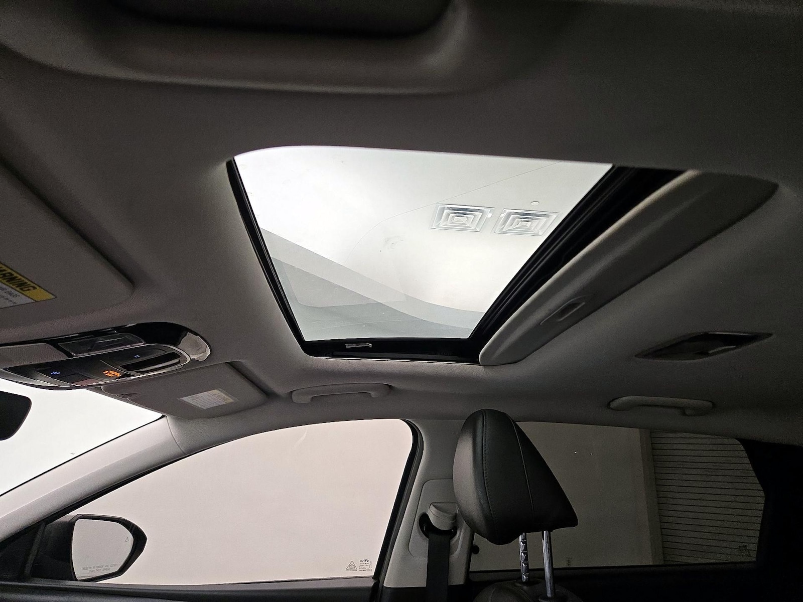 Sunroof(s) & Overhead Airbags