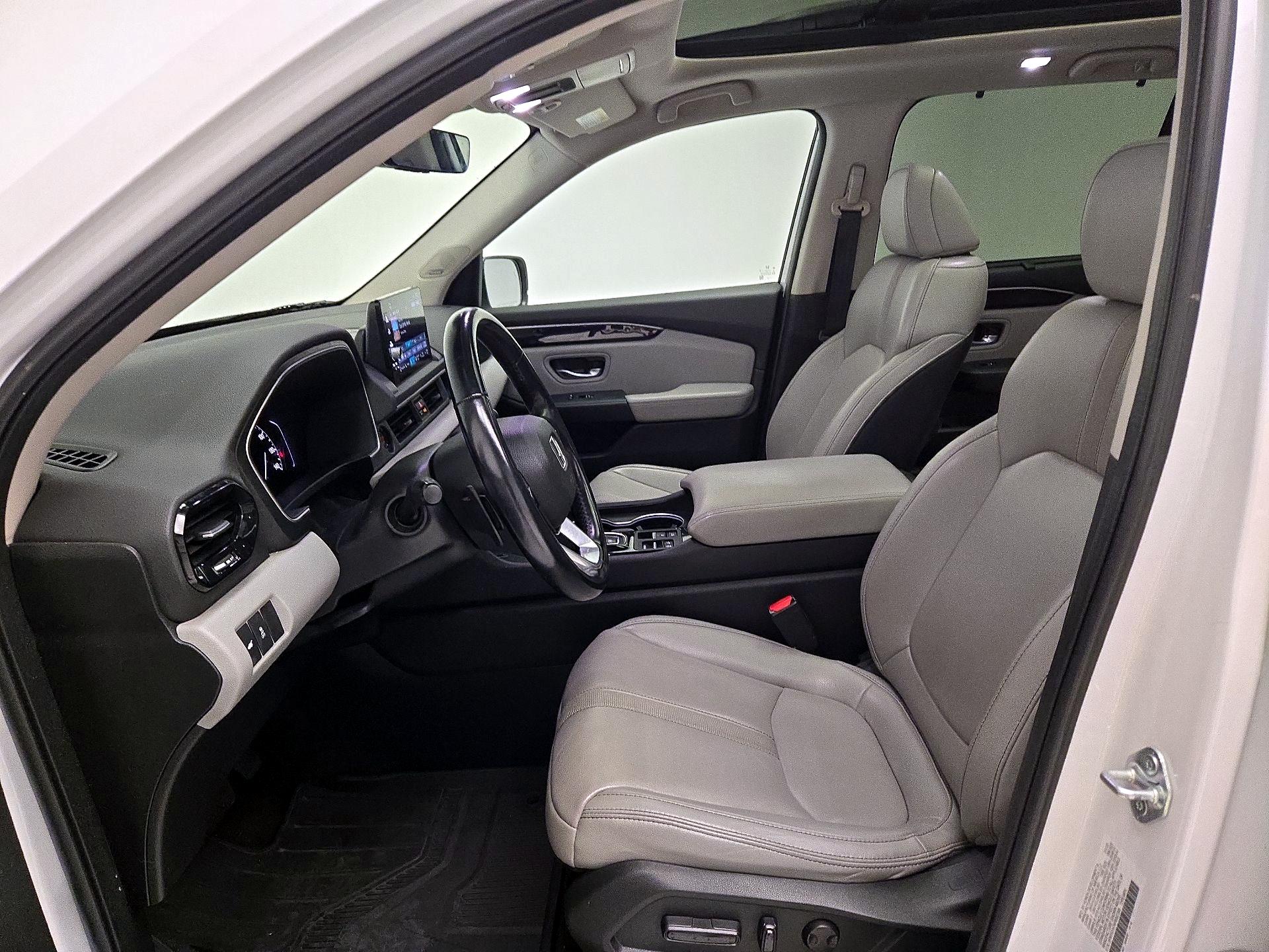 Thumbnail: 2023 Honda Pilot - 11