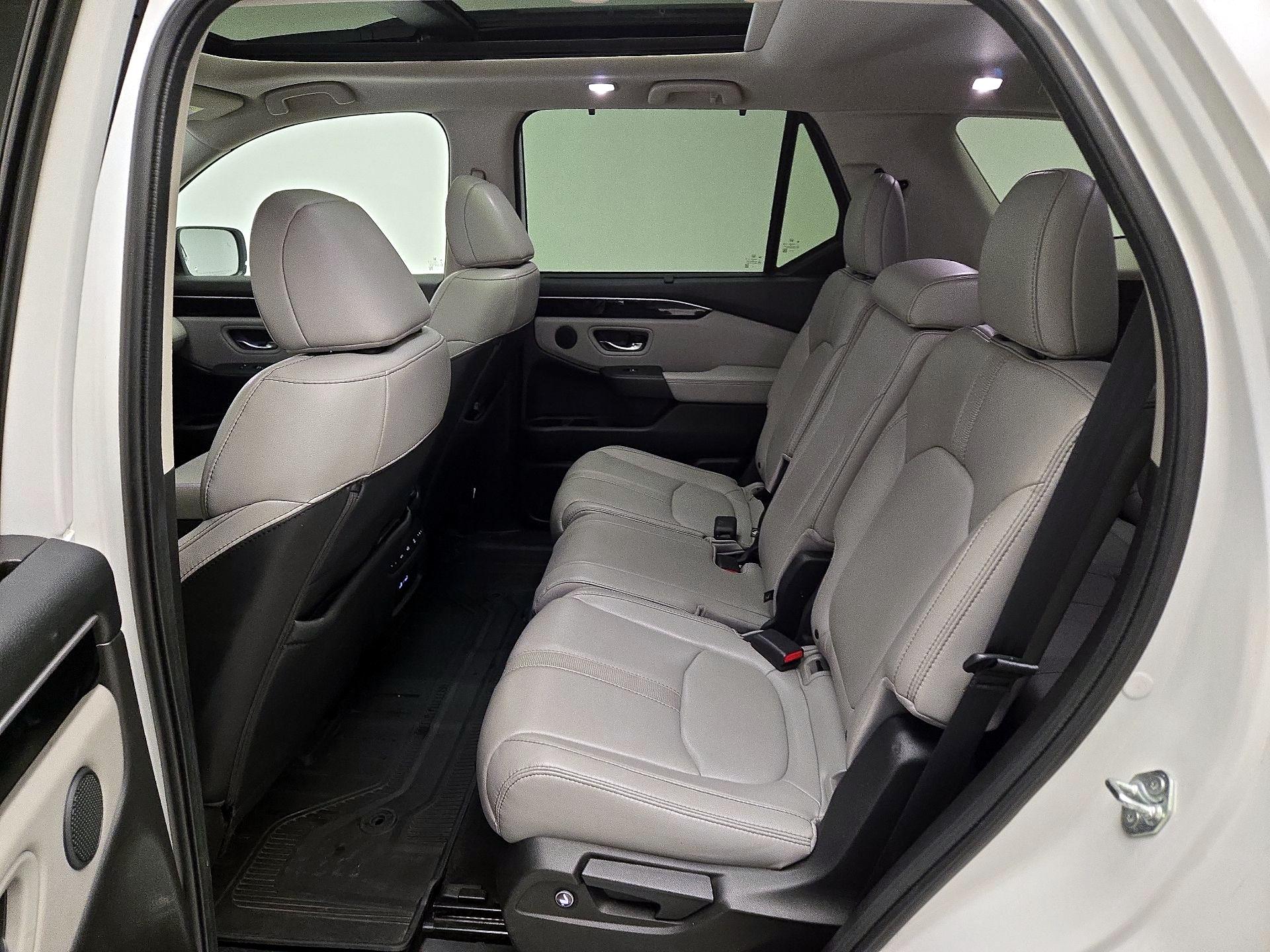 Thumbnail: 2023 Honda Pilot - 20