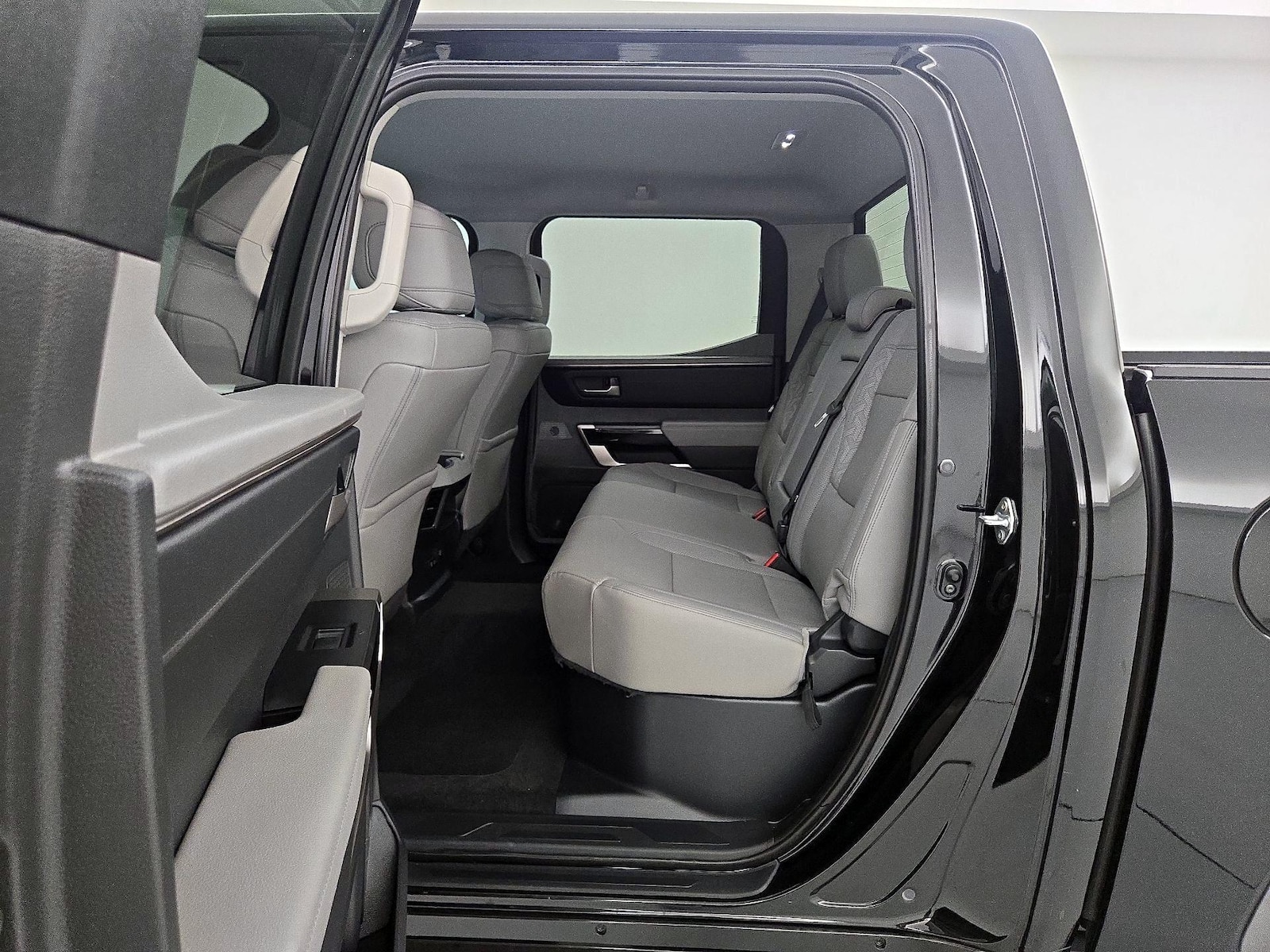 2024 Toyota Tundra Limited - Photo 20