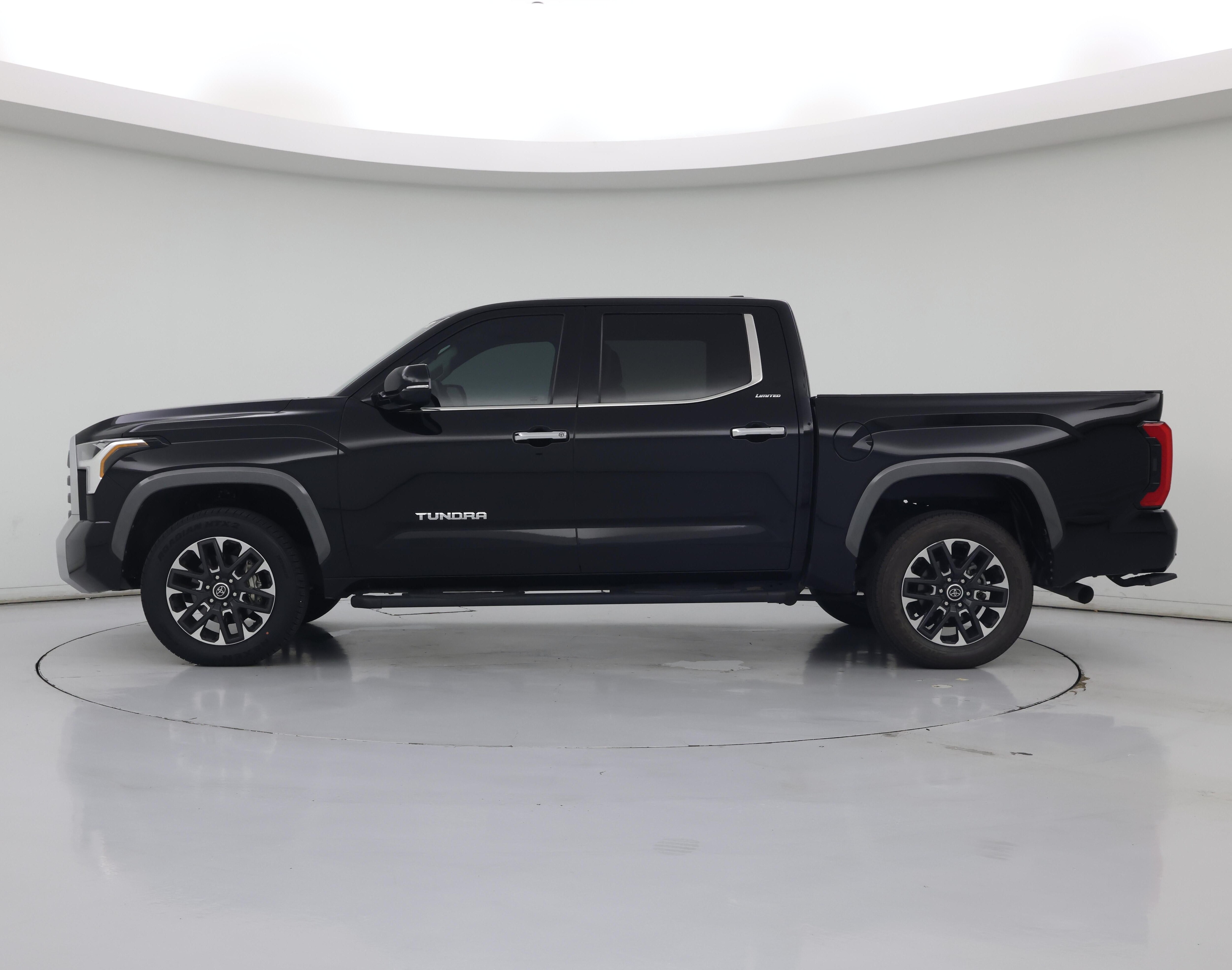 Thumbnail: 2024 Toyota Tundra - 3