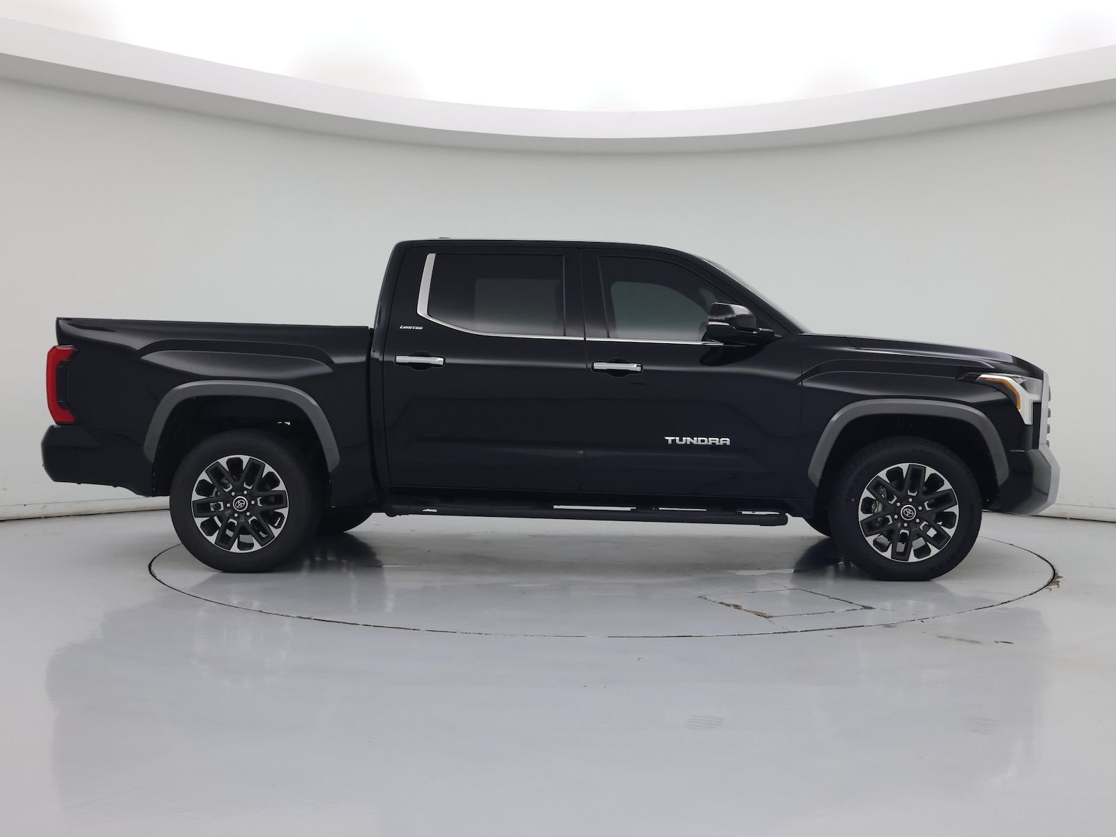 2024 Toyota Tundra Limited - Photo 8