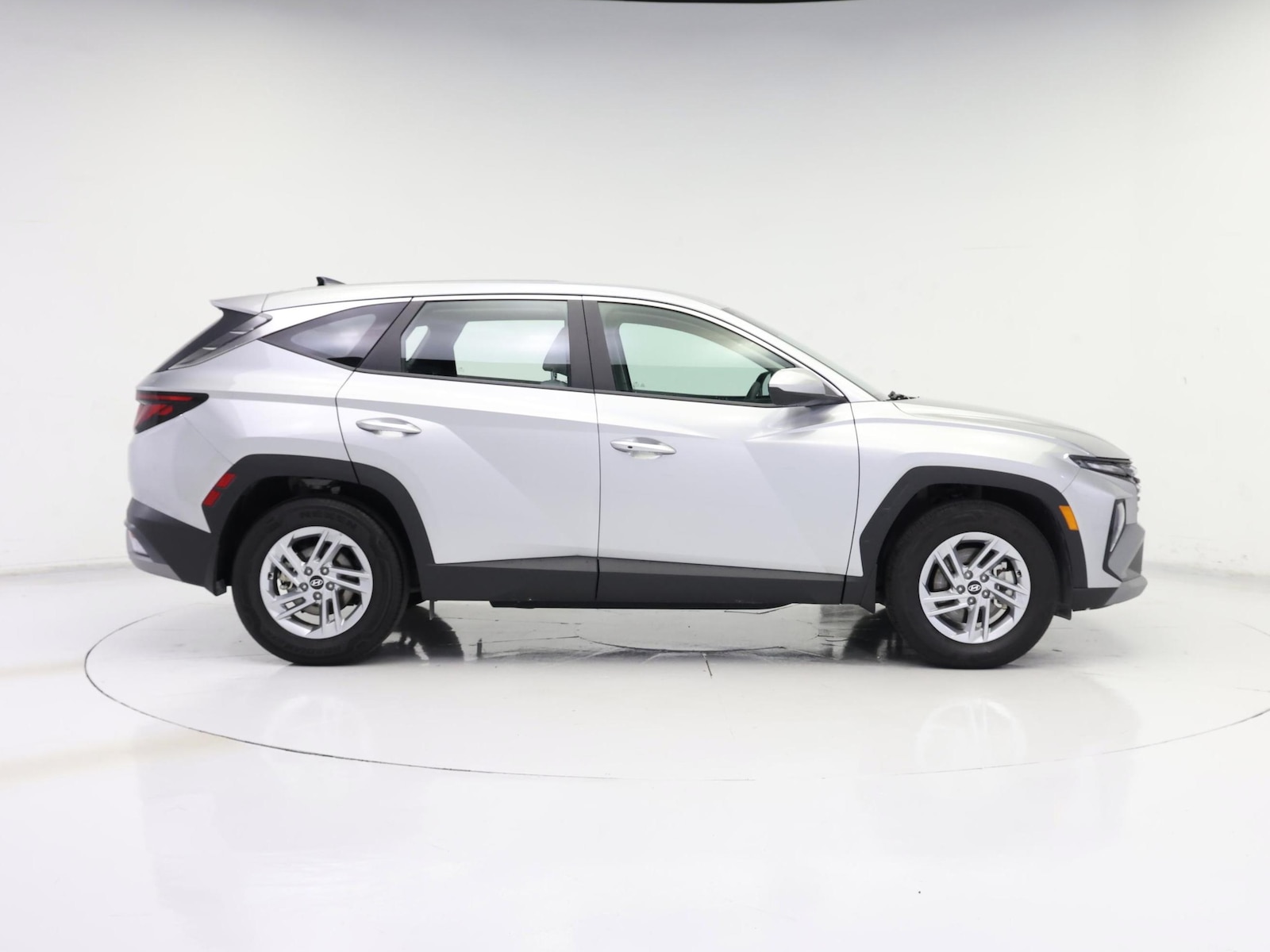 2026 Hyundai Tucson SE - Photo 8