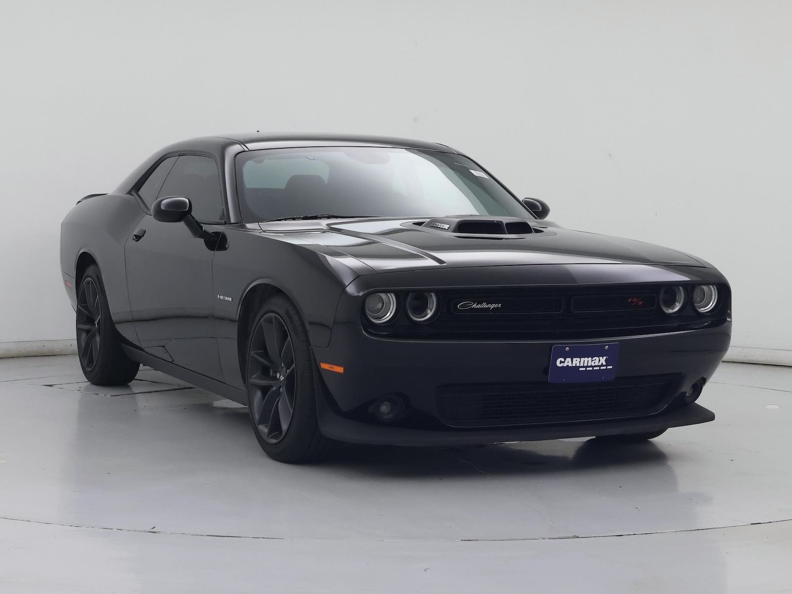 2022 Dodge Challenger R/T - Photo 2