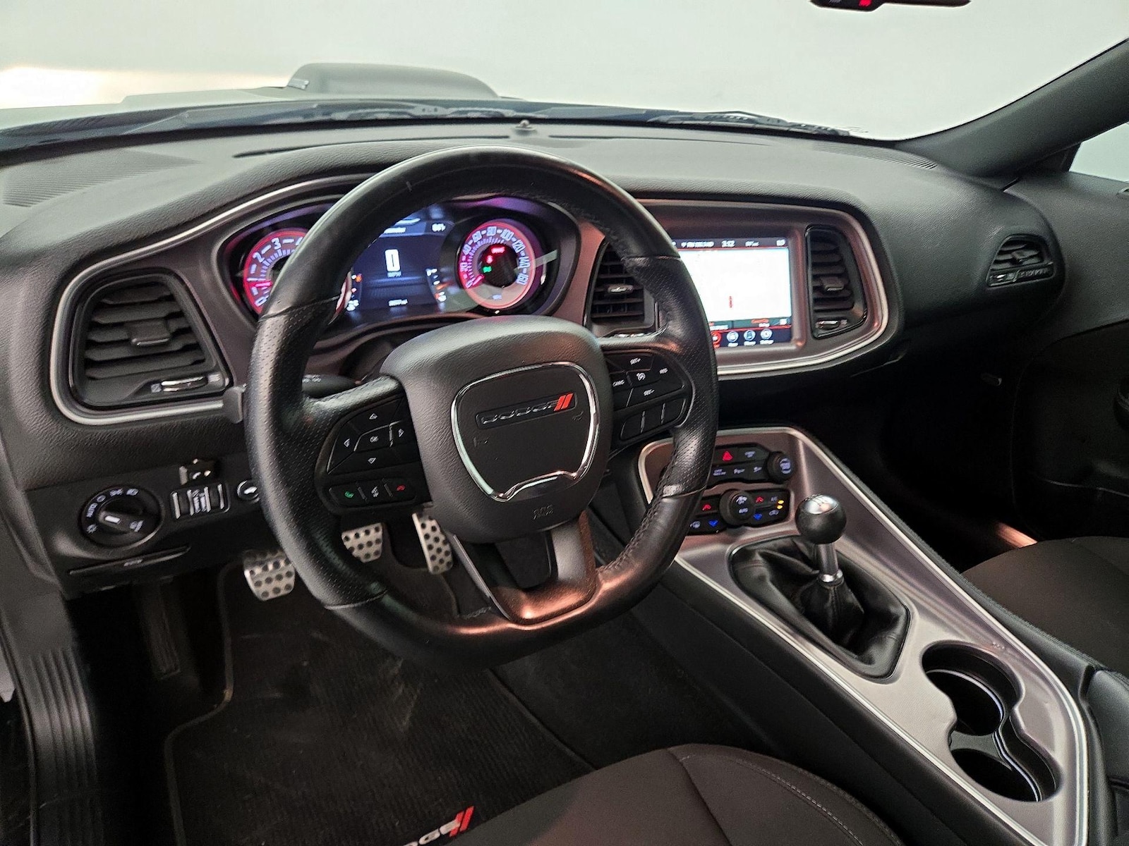 2022 Dodge Challenger R/T - Photo 10