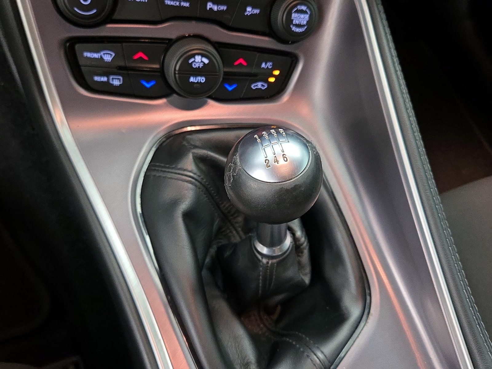 2022 Dodge Challenger R/T - Photo 18