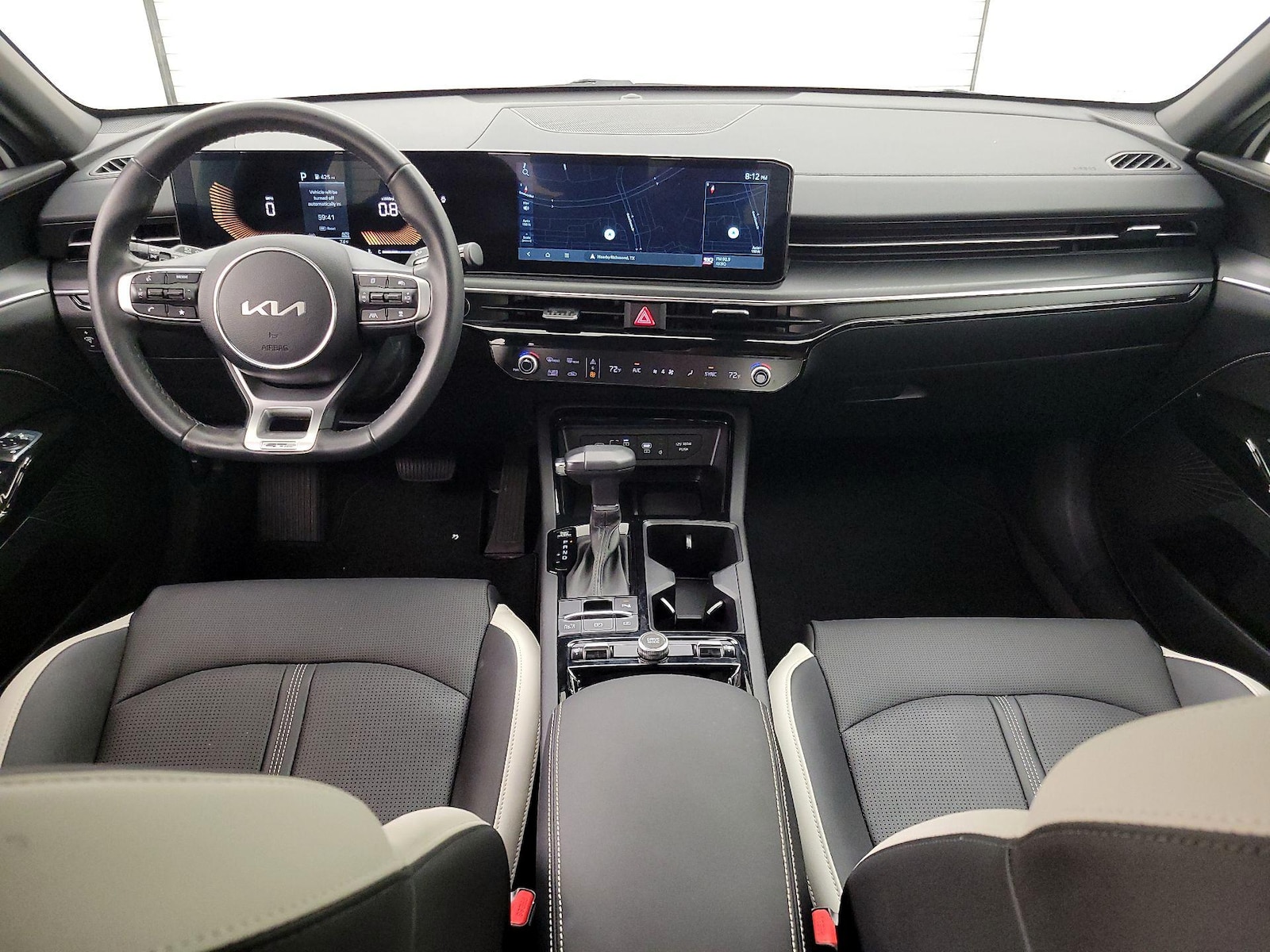 2025 Kia K5 GT-Line - Photo 10