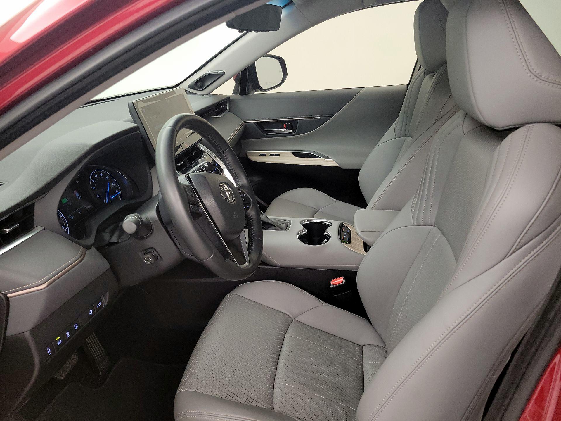 Thumbnail: 2022 Toyota Venza - 11