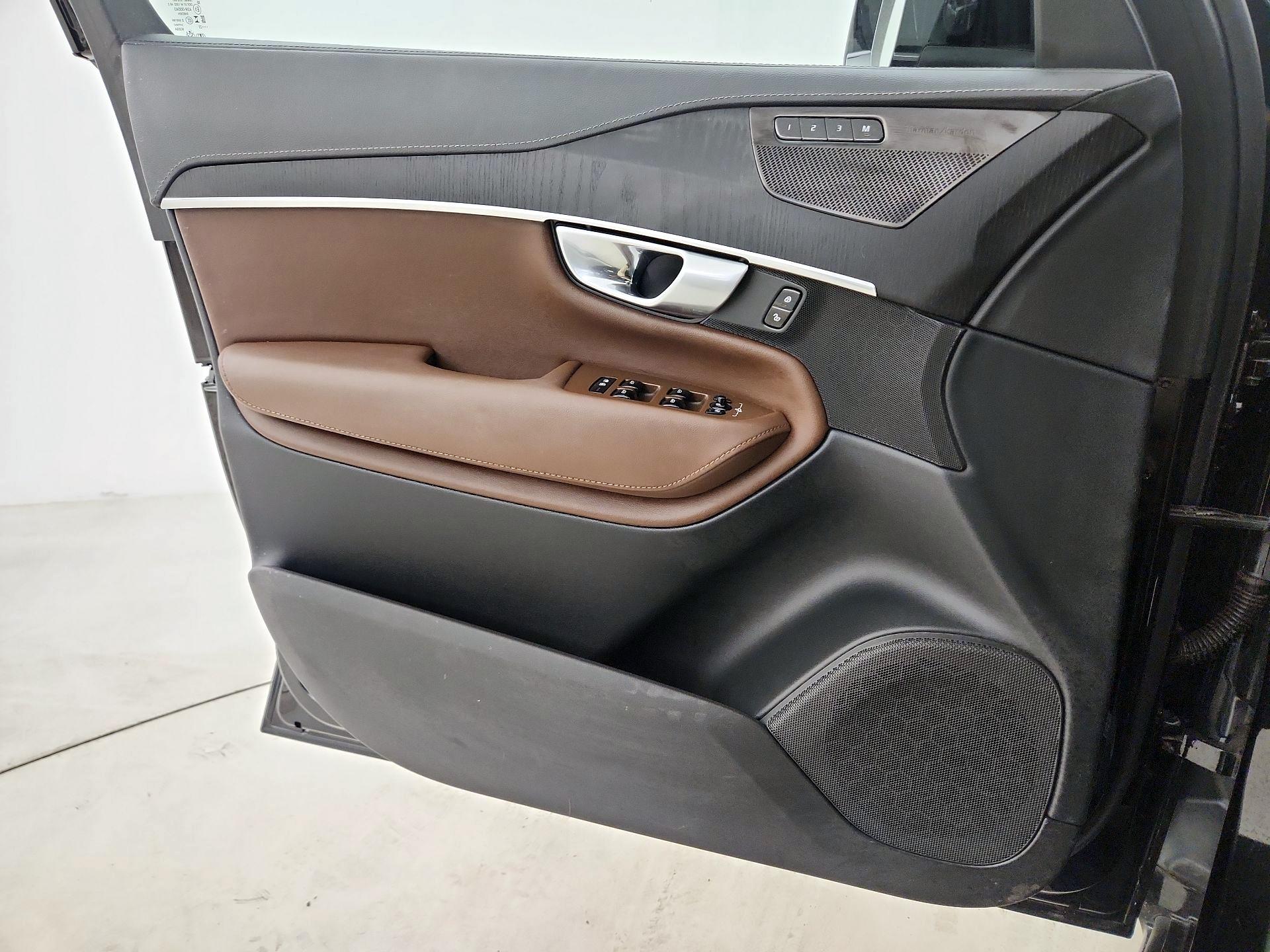 Thumbnail: 2023 Volvo XC90 - 12