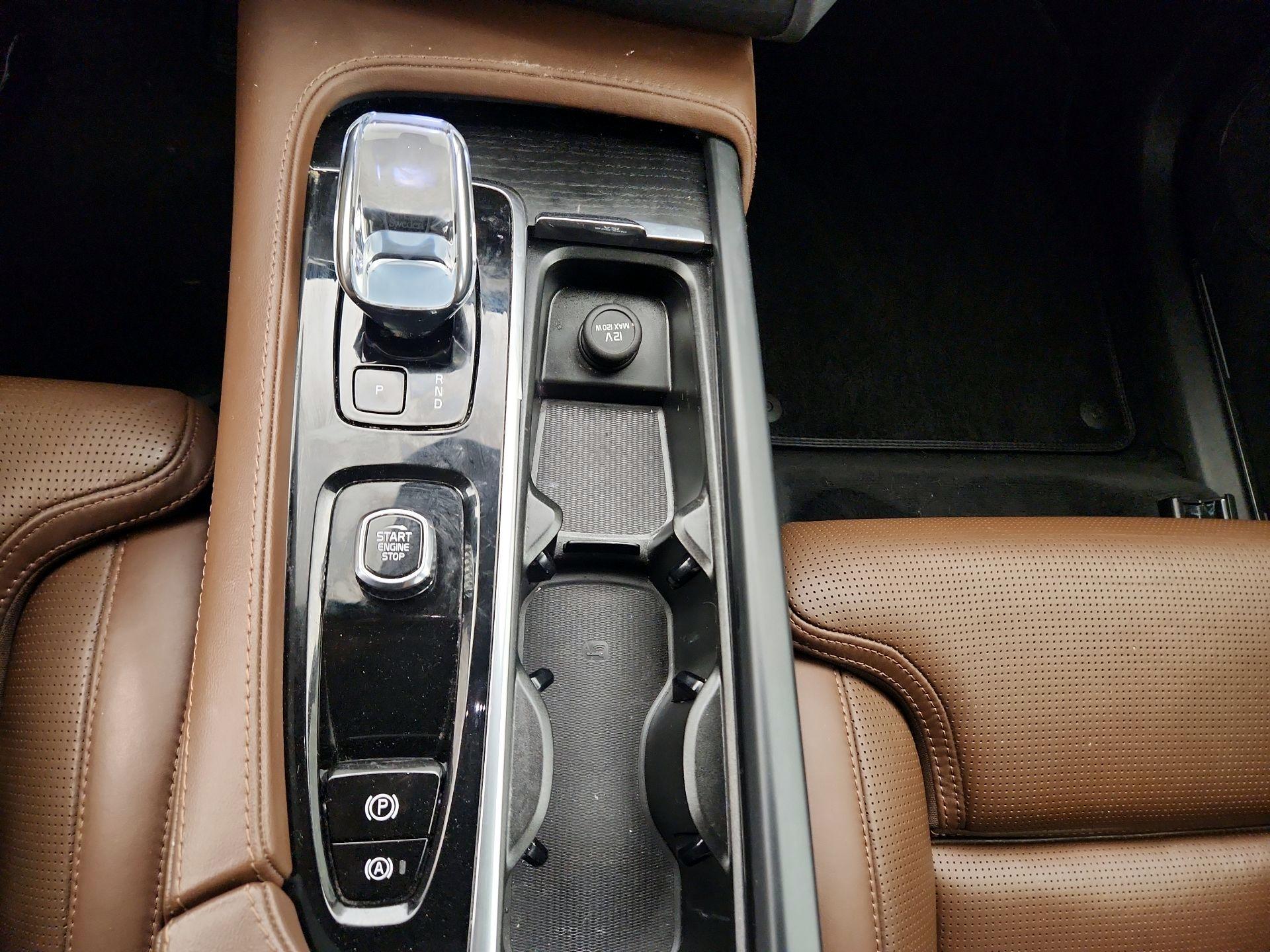 Thumbnail: 2023 Volvo XC90 - 18