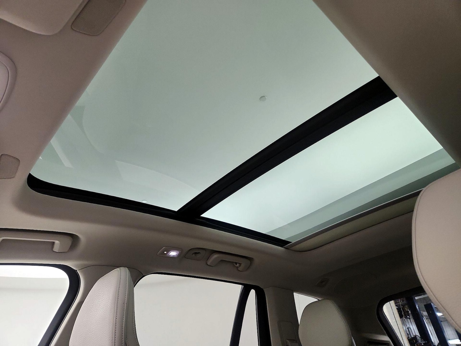 2023 Volvo XC90 Plus - Photo 18