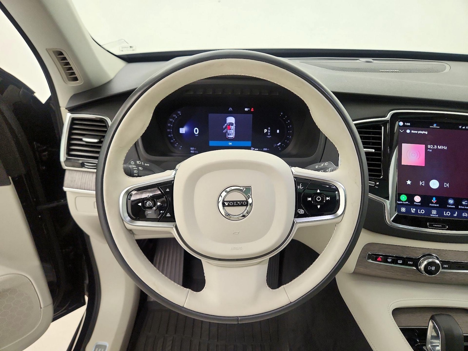 2023 Volvo XC90 Plus - Photo 9