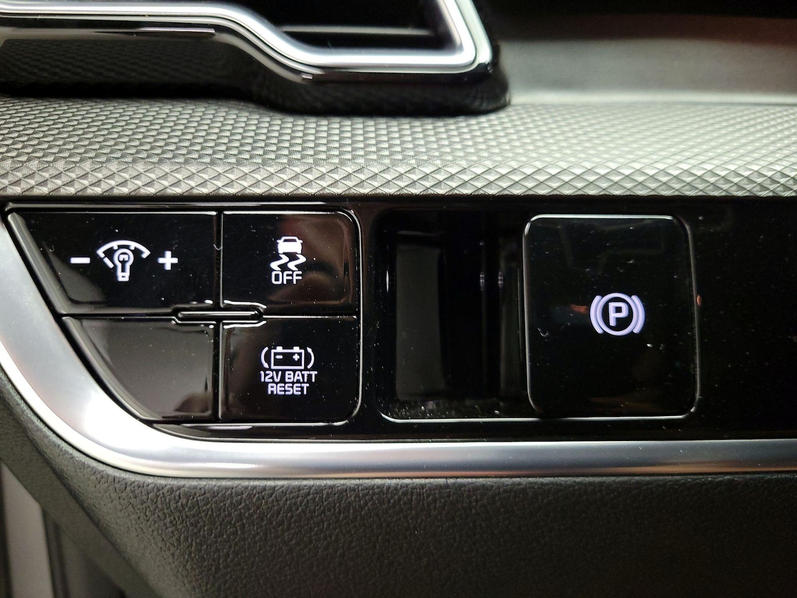2023 Kia Sportage LX Hybrid - Photo 14