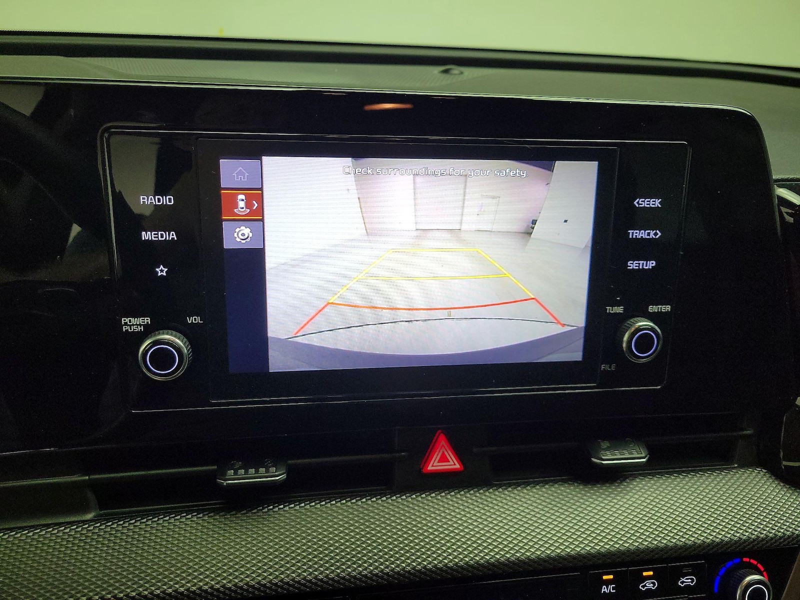 2023 Kia Sportage LX Hybrid - Photo 16