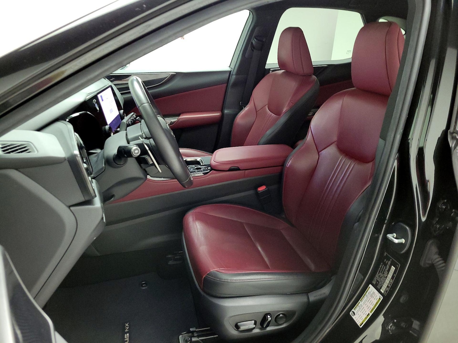 2024 Lexus NX 250 - Photo 12