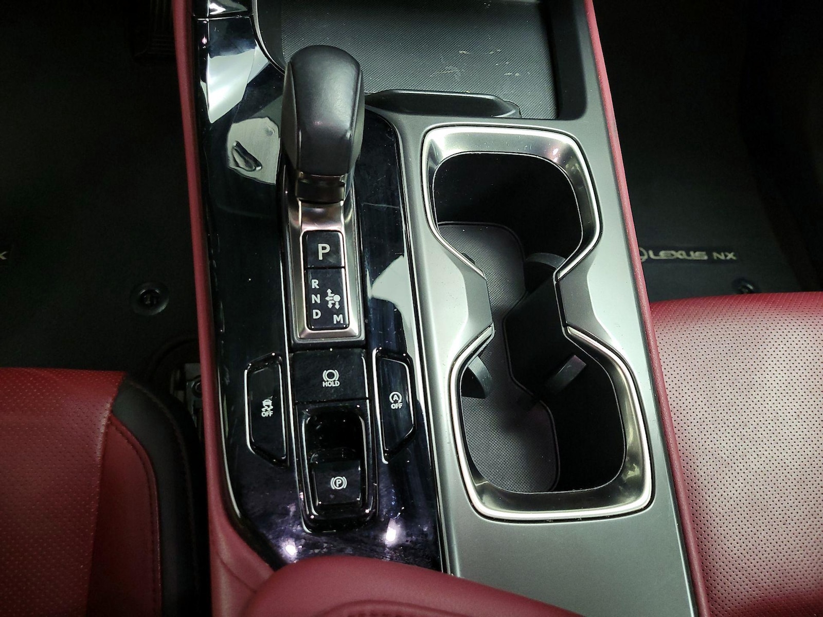2024 Lexus NX 250 - Photo 19