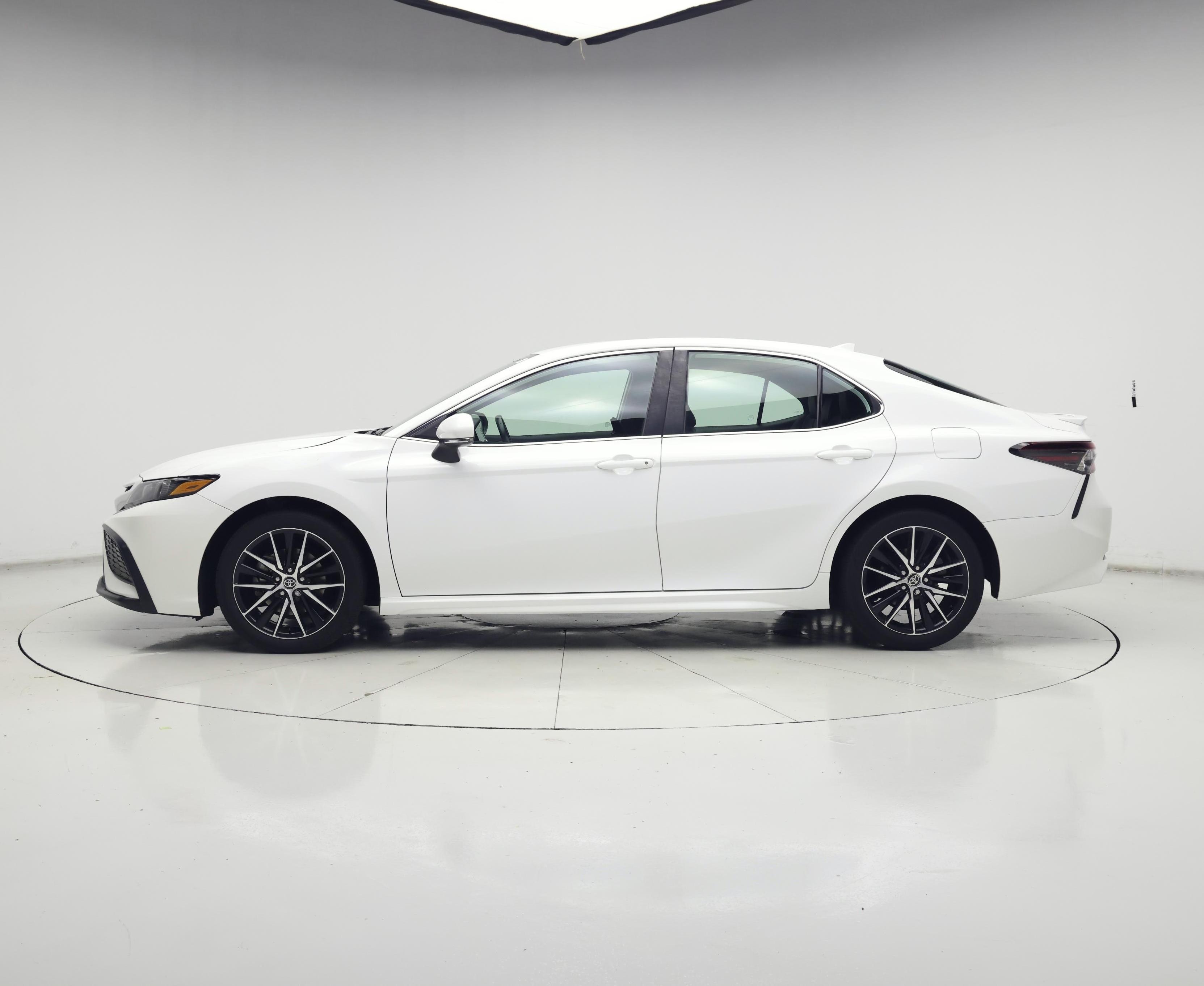 Thumbnail: 2024 Toyota Camry - 3