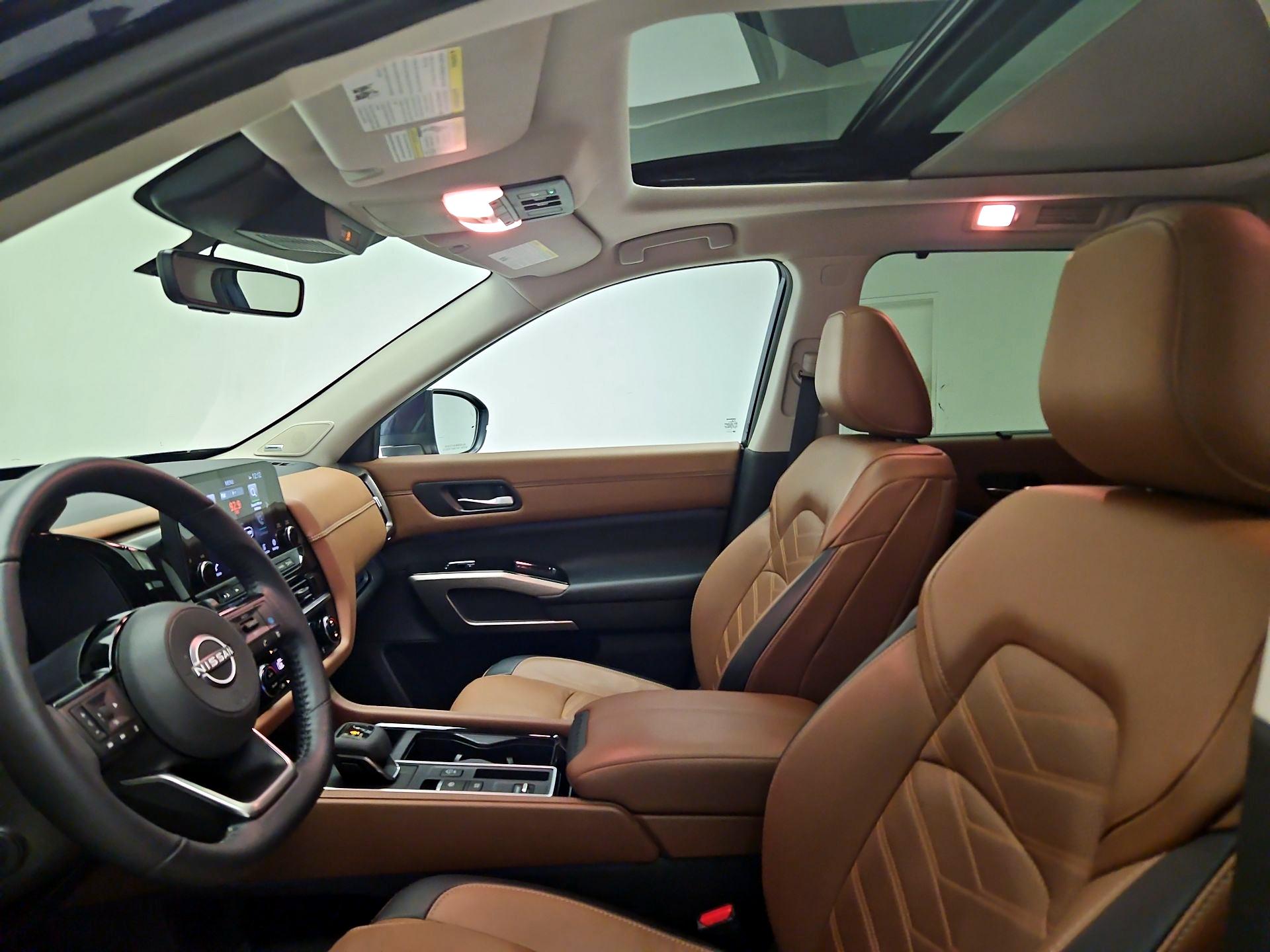 Thumbnail: 2023 Nissan Pathfinder - 19