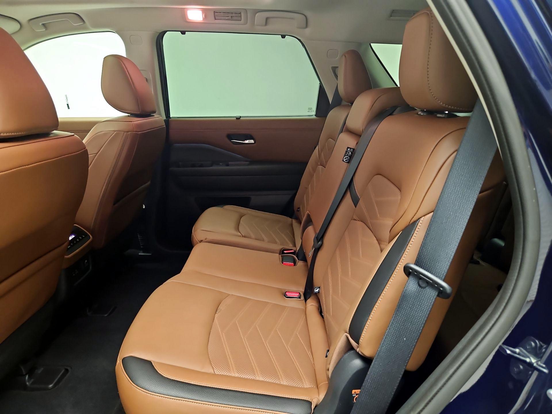 Thumbnail: 2023 Nissan Pathfinder - 20