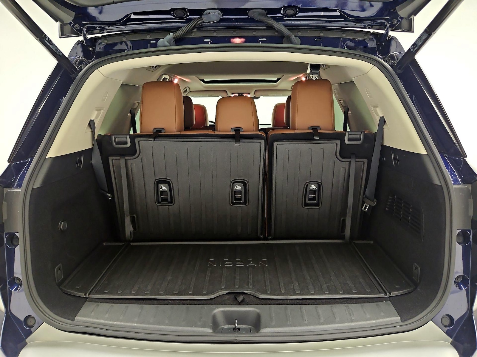 2023 Nissan Pathfinder Platinum - Photo 23