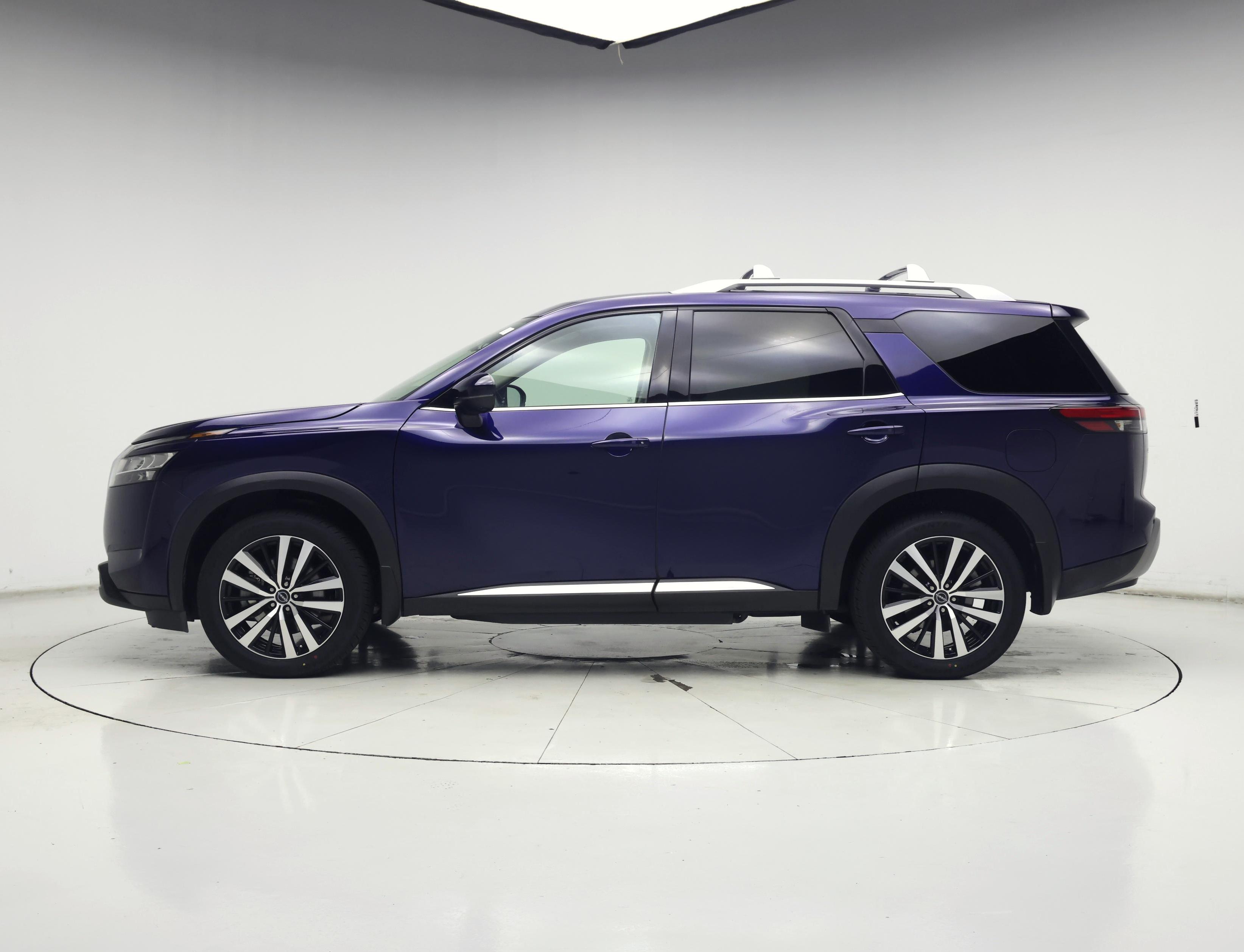 Thumbnail: 2023 Nissan Pathfinder - 3