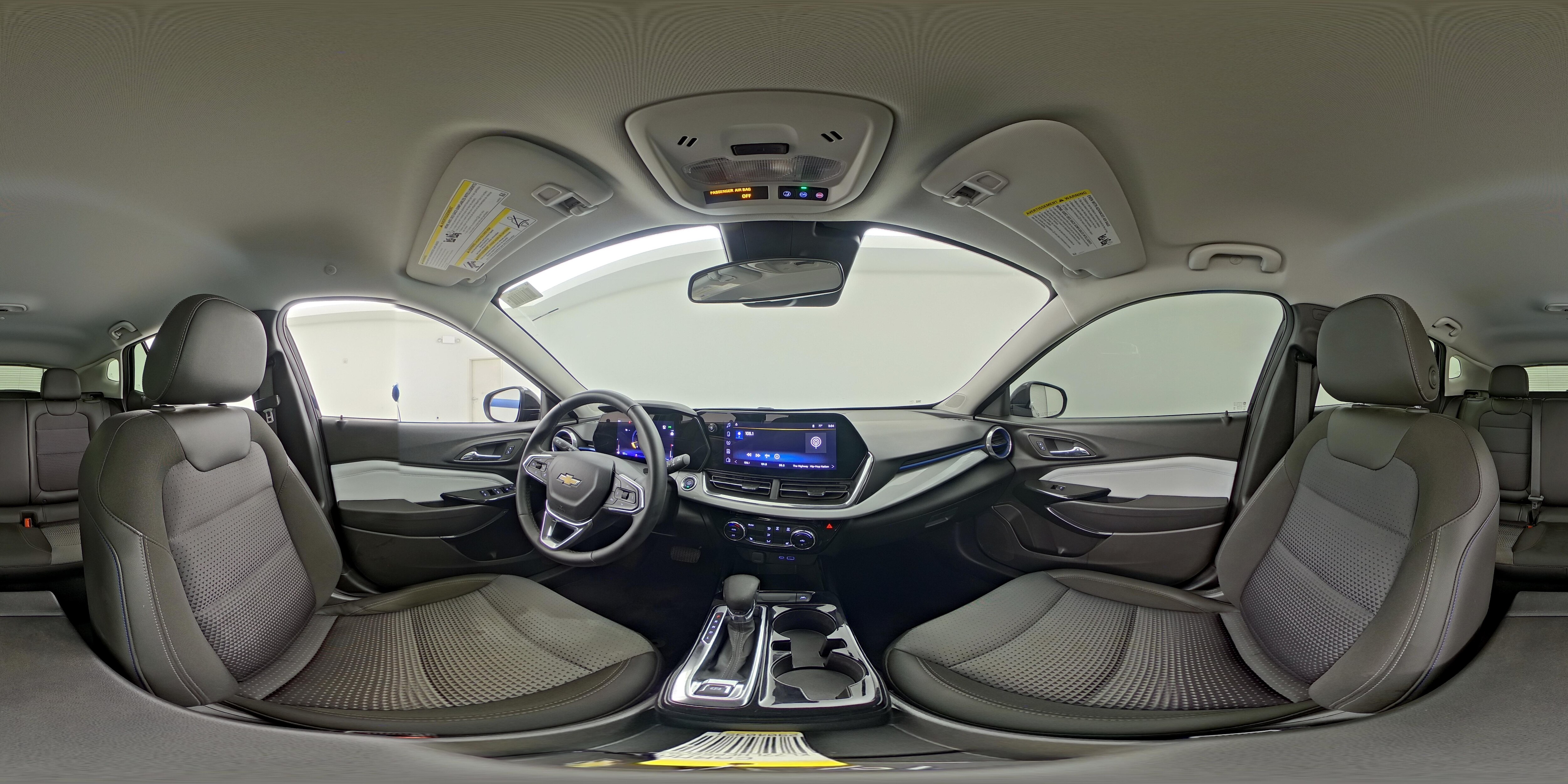 2025 Chevrolet Trax LT - Photo 23