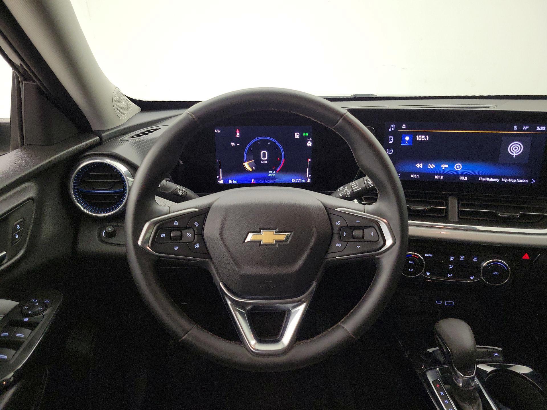 Thumbnail: 2025 Chevrolet Trax - 10