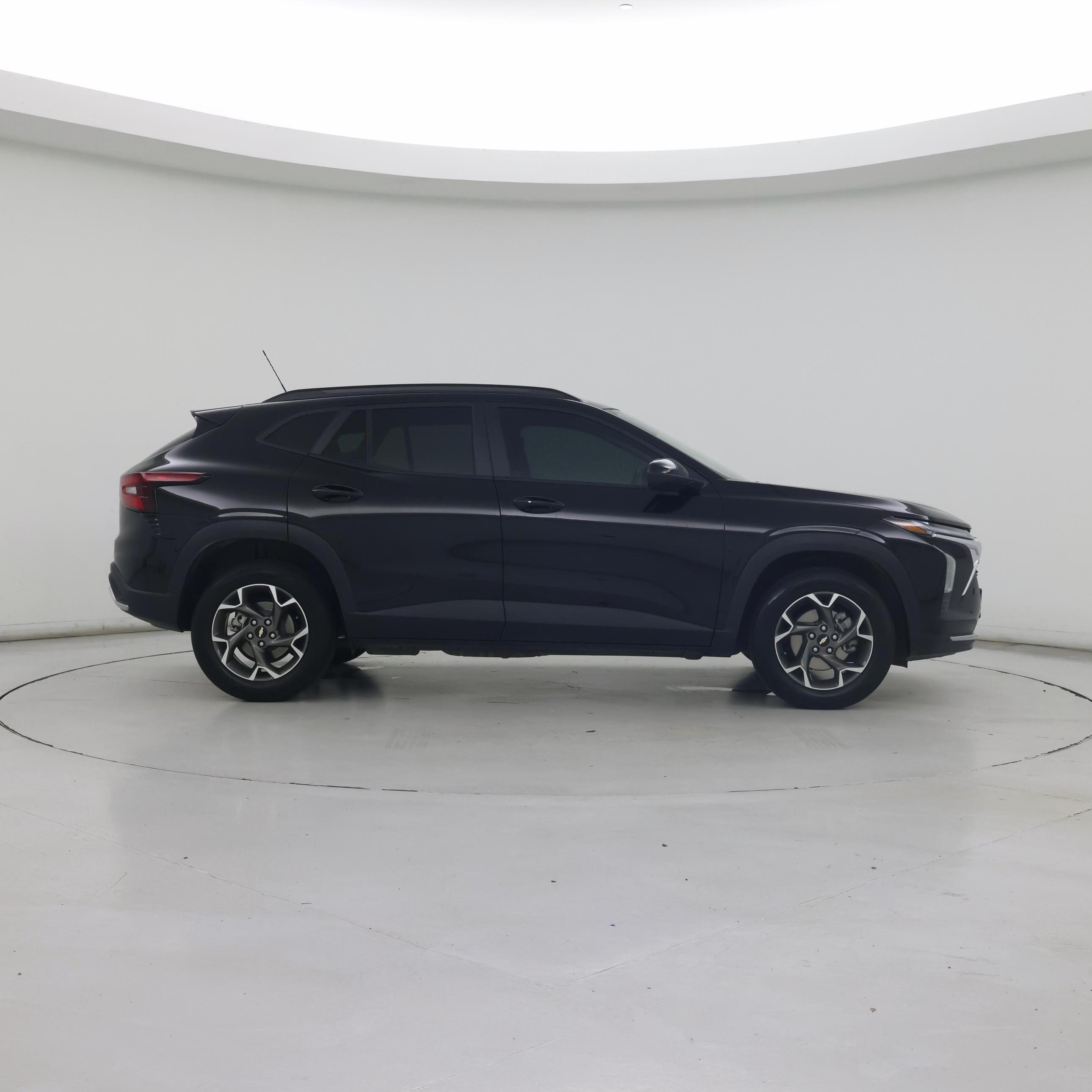 Thumbnail: 2025 Chevrolet Trax - 7