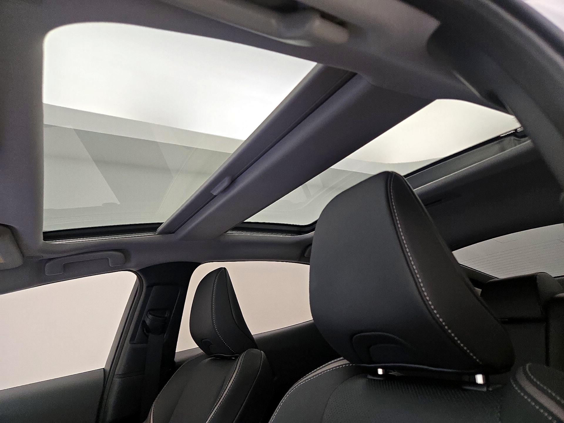 Thumbnail: 2024 Toyota Prius - 19