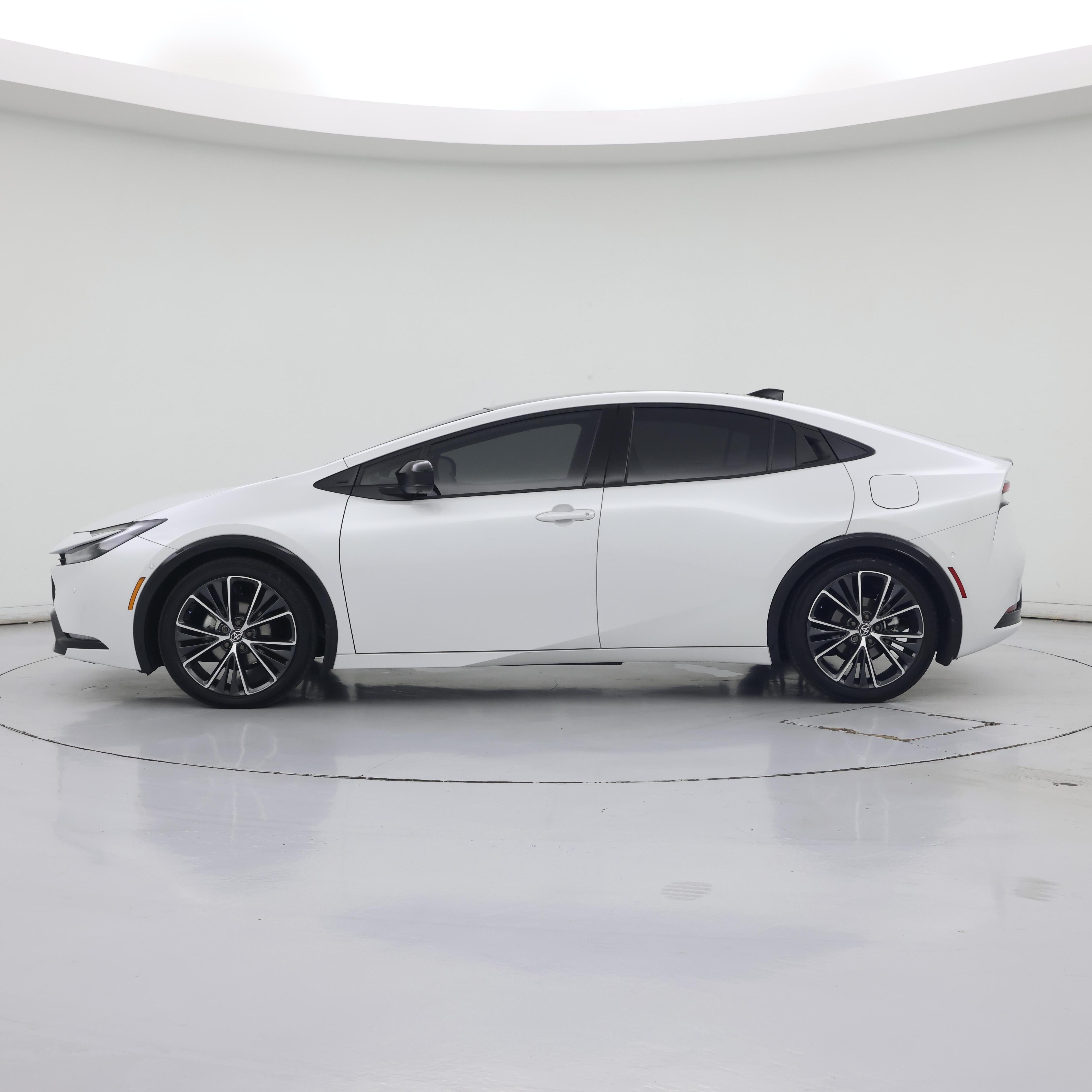 Thumbnail: 2024 Toyota Prius - 3