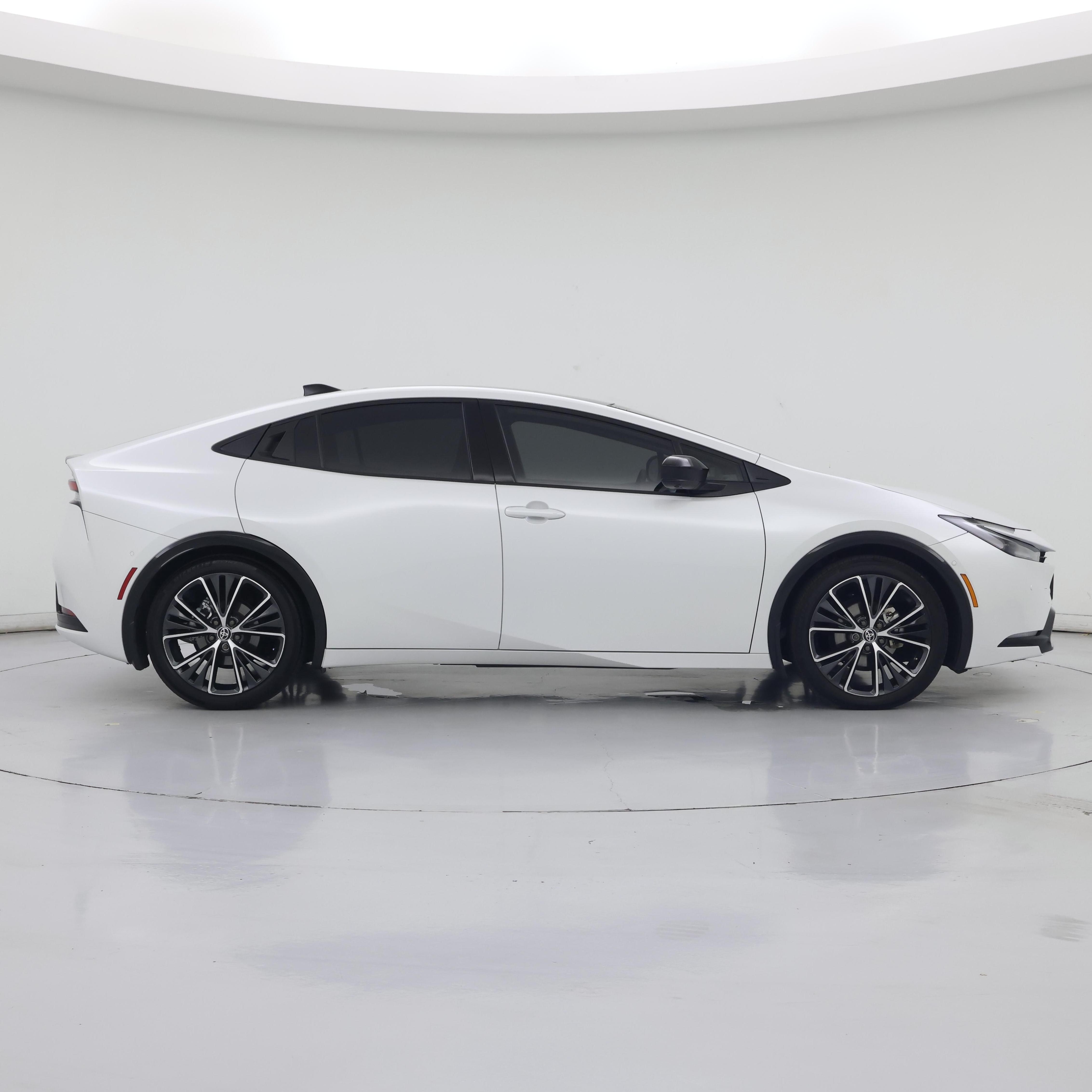Thumbnail: 2024 Toyota Prius - 7