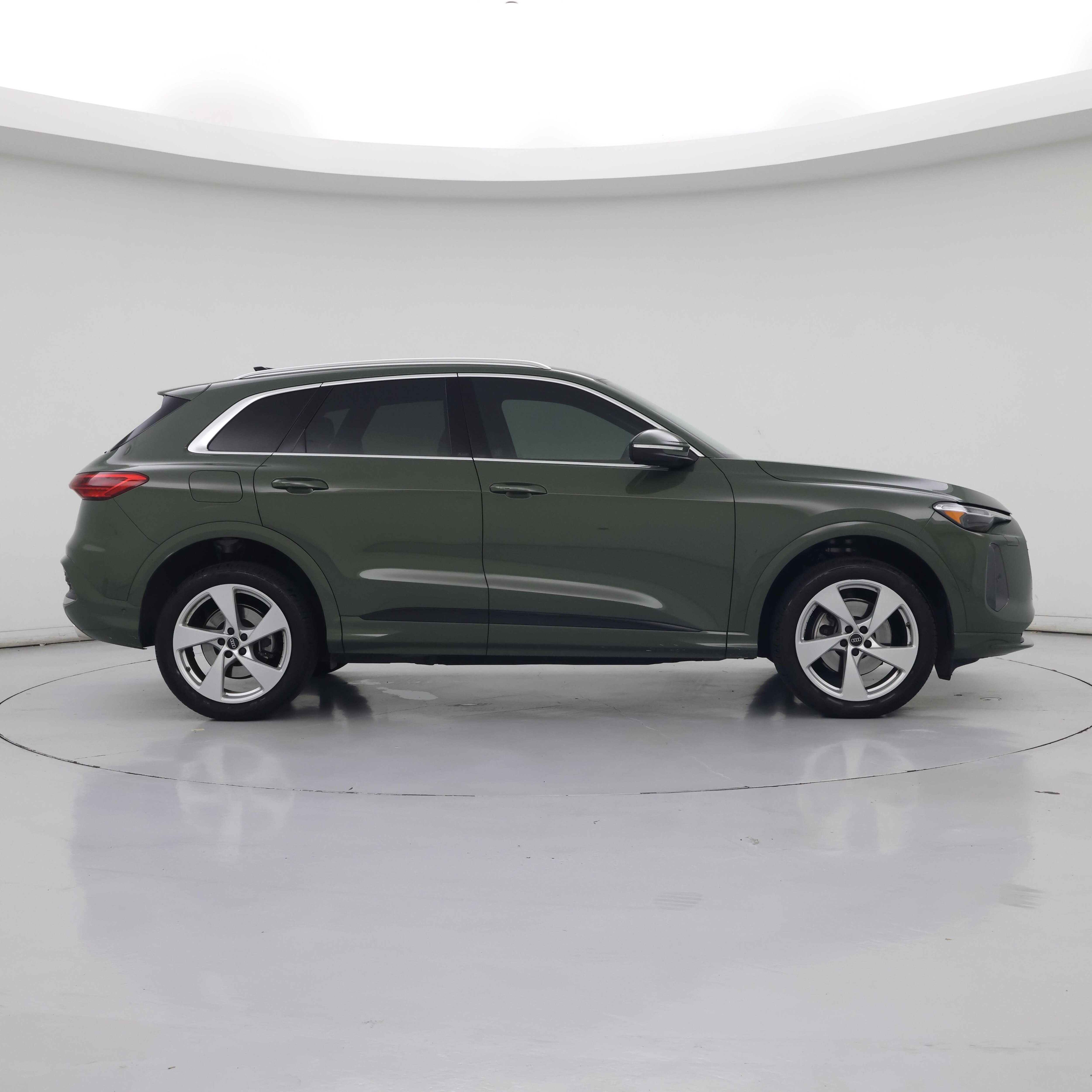Thumbnail: 2025 Audi Q5 - 7