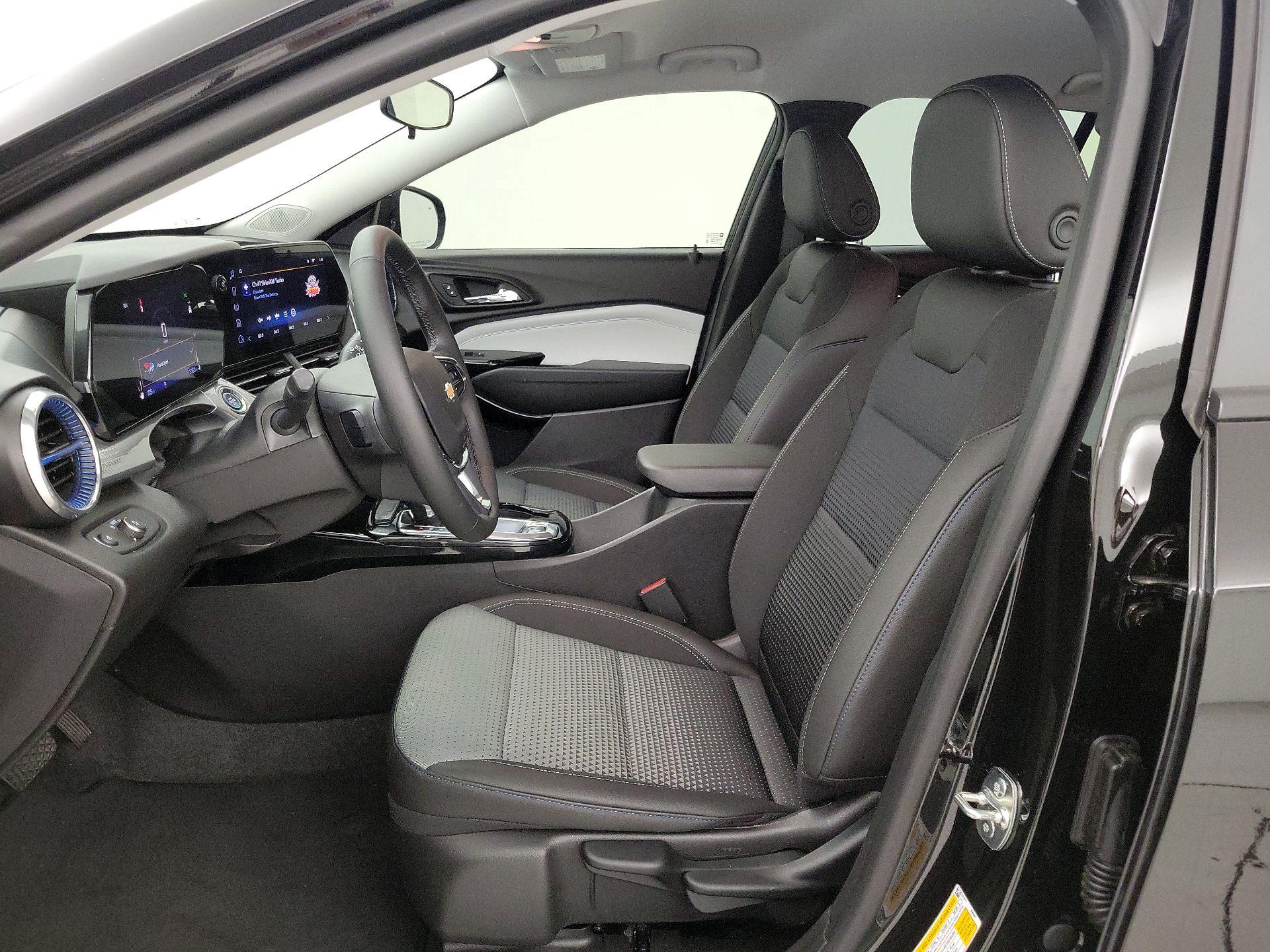 Thumbnail: 2026 Chevrolet Trax - 11