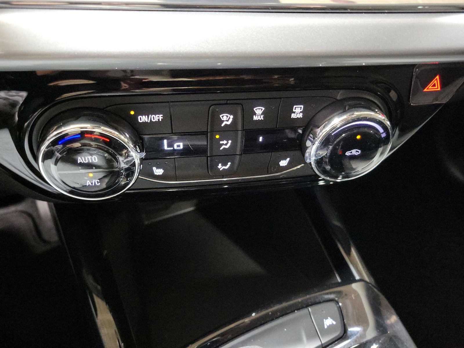 2026 Chevrolet Trax LT - Photo 17