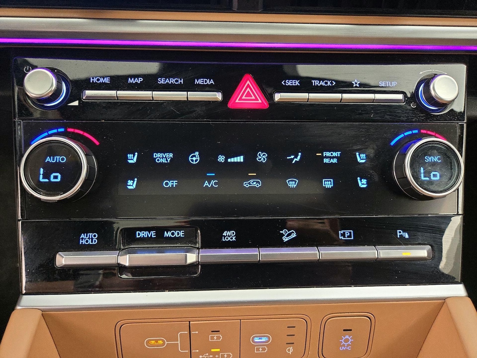 2024 Hyundai Santa Fe Limited HEV - Photo 18