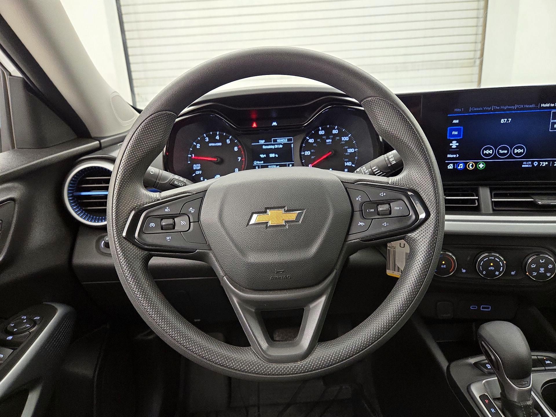 Thumbnail: 2024 Chevrolet Trax - 10