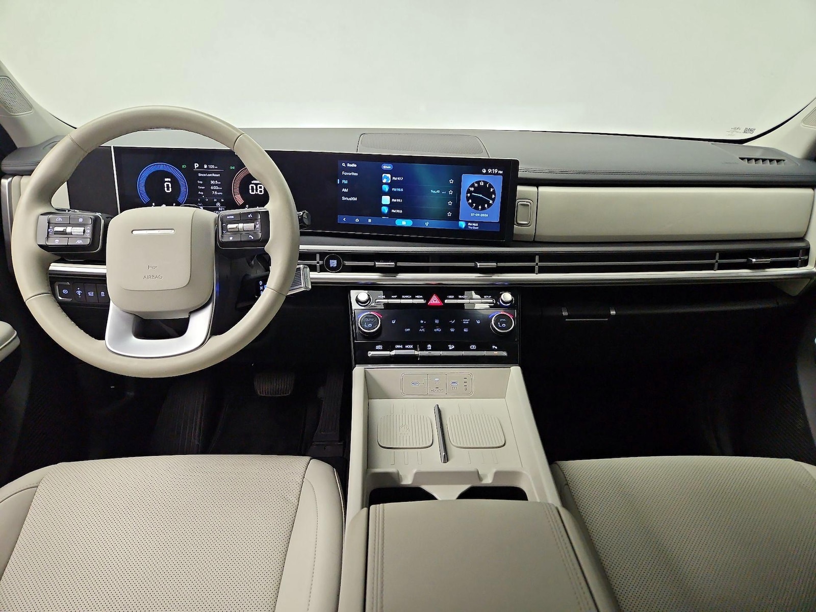 2025 Hyundai Santa Fe SEL - Photo 10