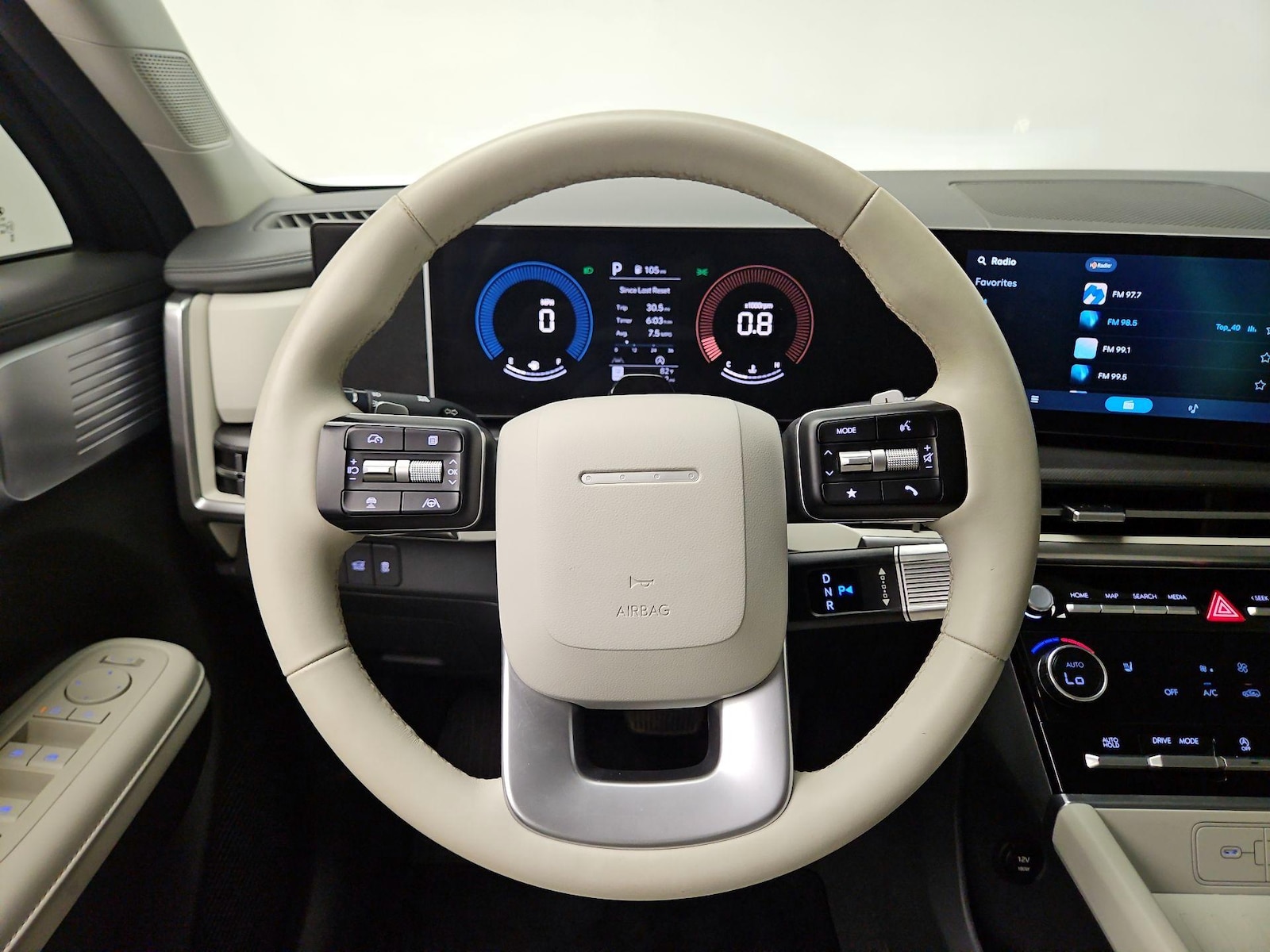 2025 Hyundai Santa Fe SEL - Photo 11