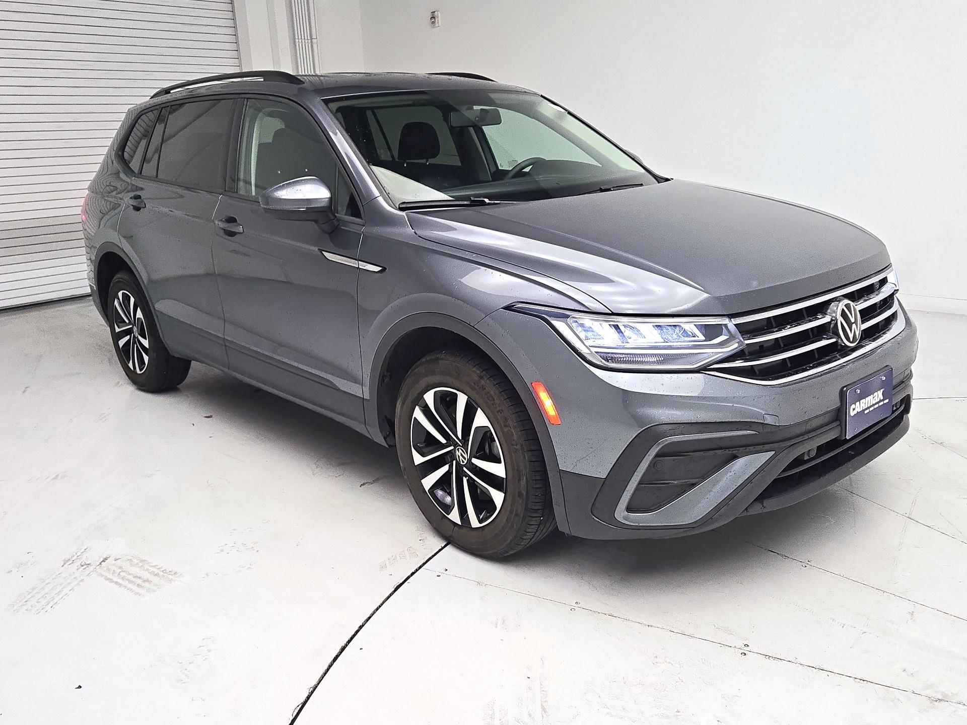 Thumbnail: 2022 Volkswagen Tiguan - 1