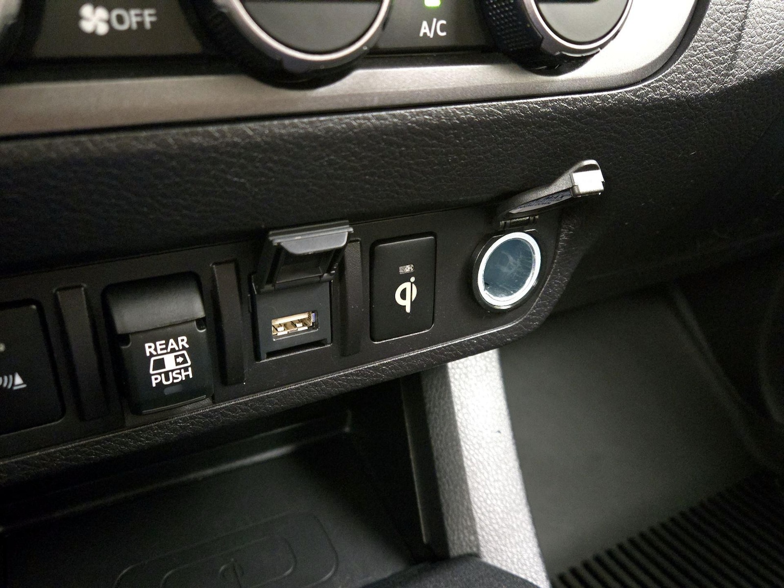 2022 Toyota Tacoma TRD Pro - Photo 20