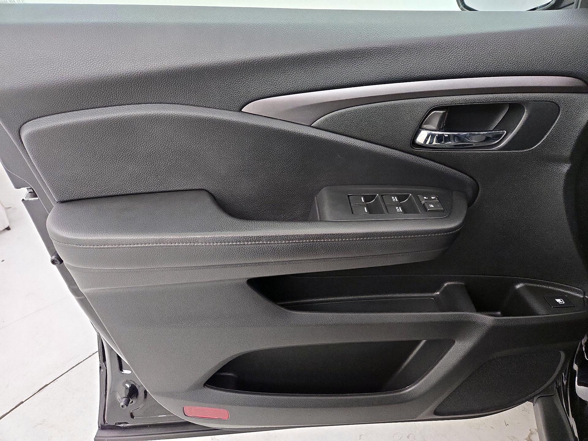 Thumbnail: 2021 Honda Passport - 12