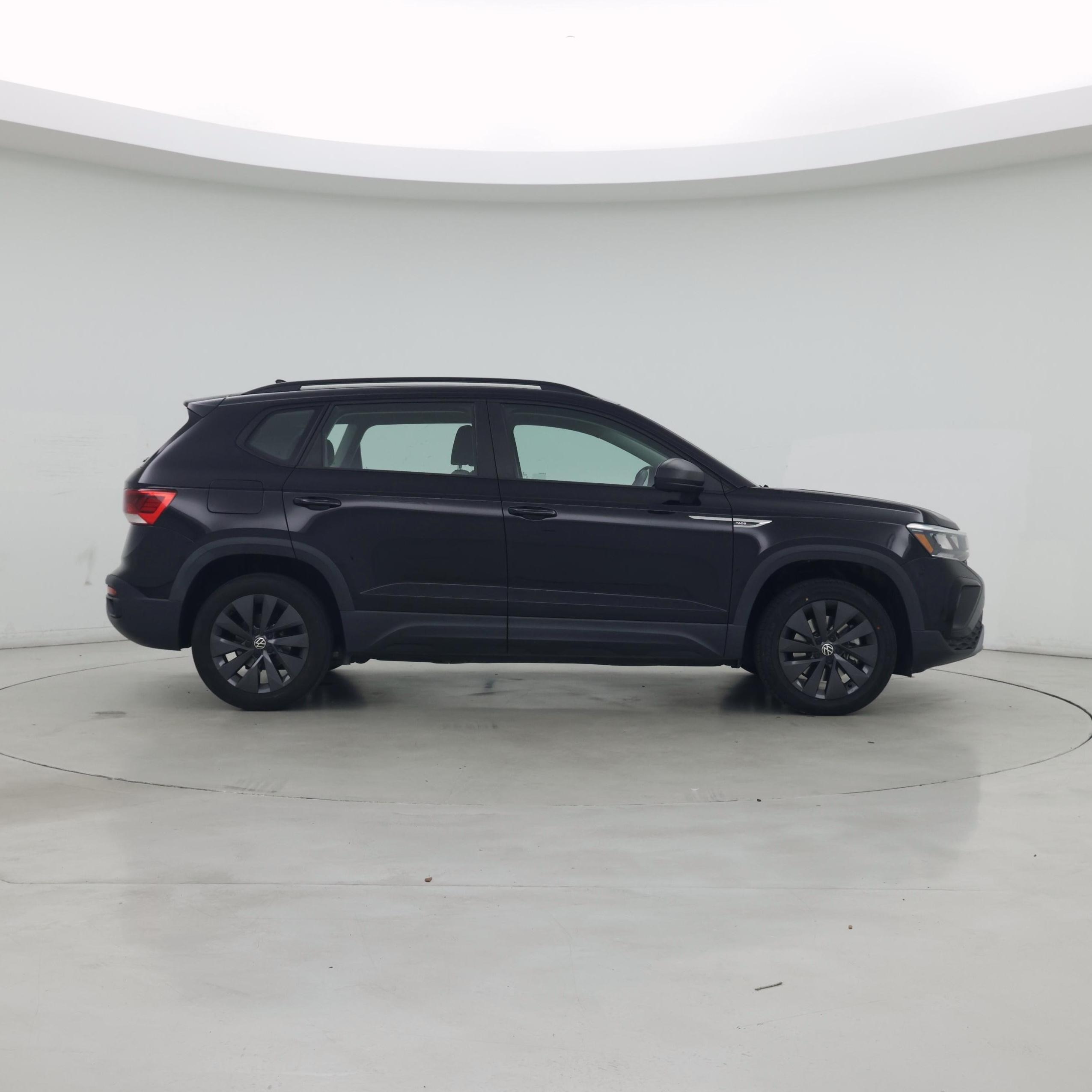 Thumbnail: 2023 Volkswagen Taos - 7