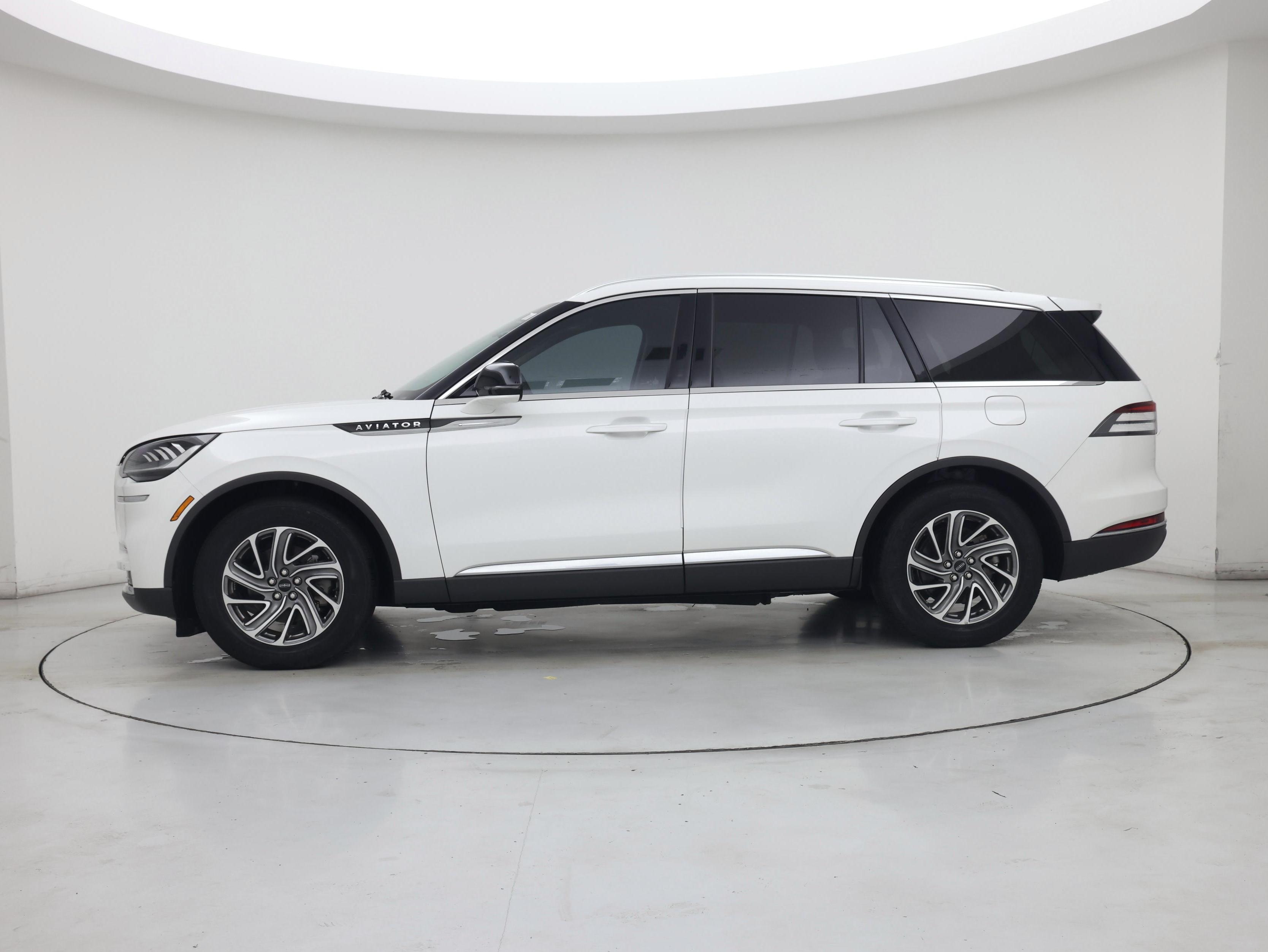 Thumbnail: 2024 Lincoln Aviator - 3