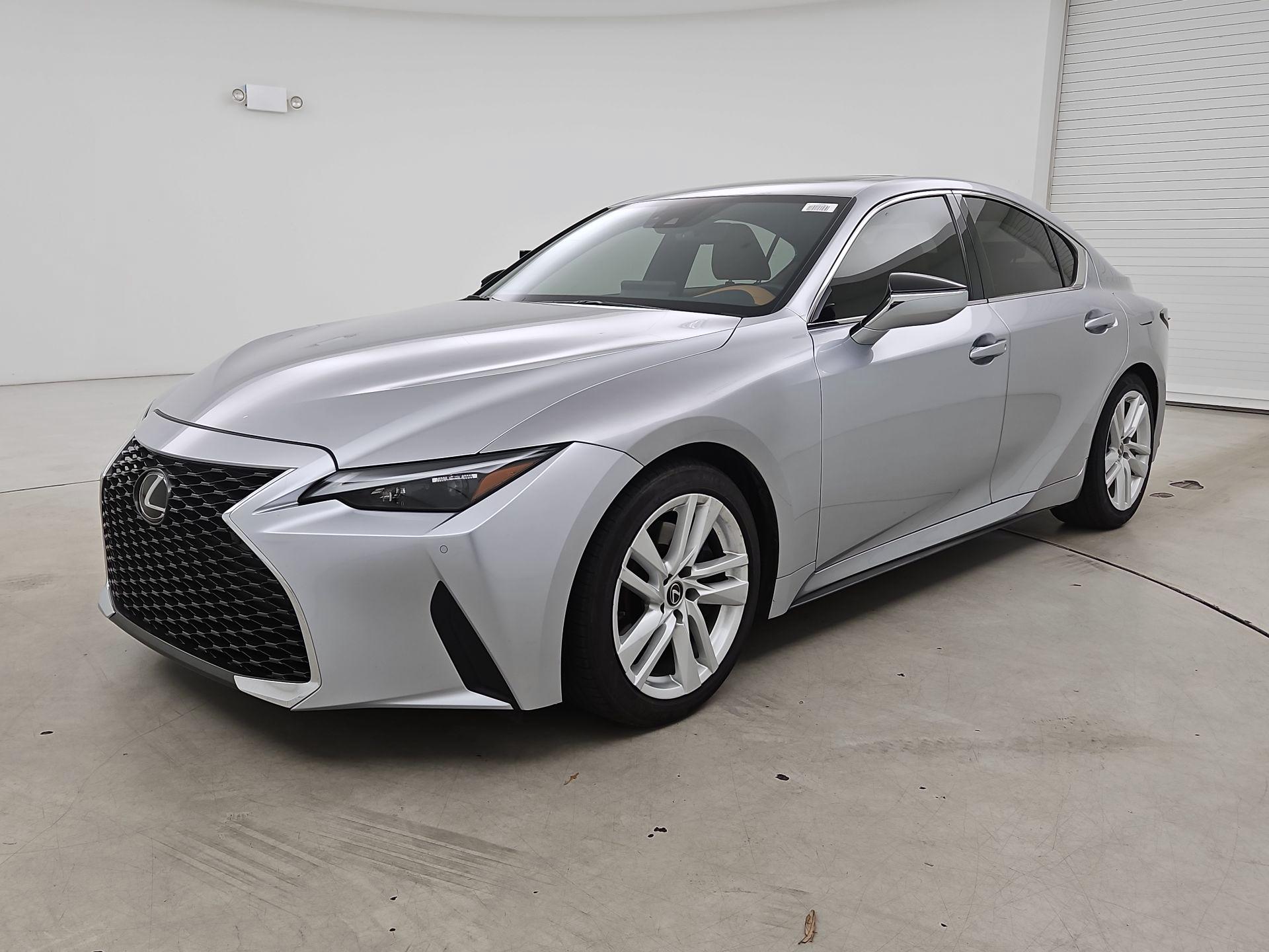 Thumbnail: 2025 Lexus IS - 3