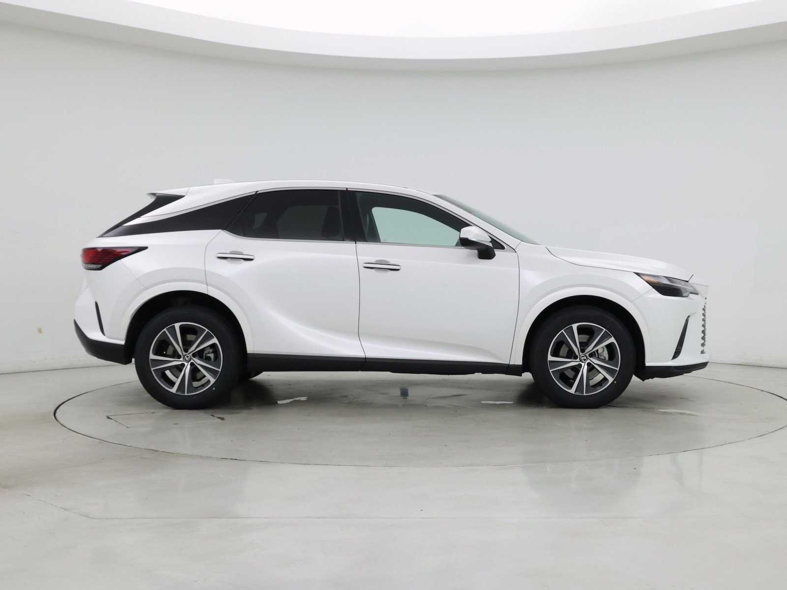 2025 Lexus RX 350 - Photo 8